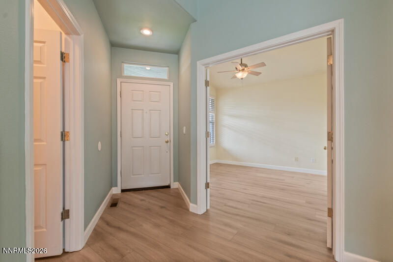 785 Caughlin Crossing Property Photo 4