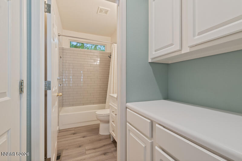 785 Caughlin Crossing Property Photo 15