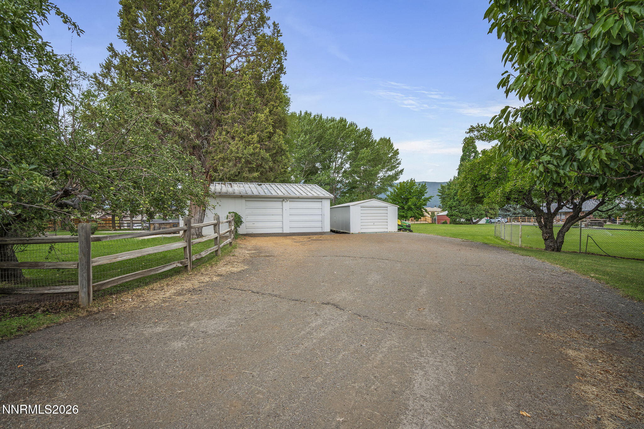 1760 S Verdi Road Property Photo 6