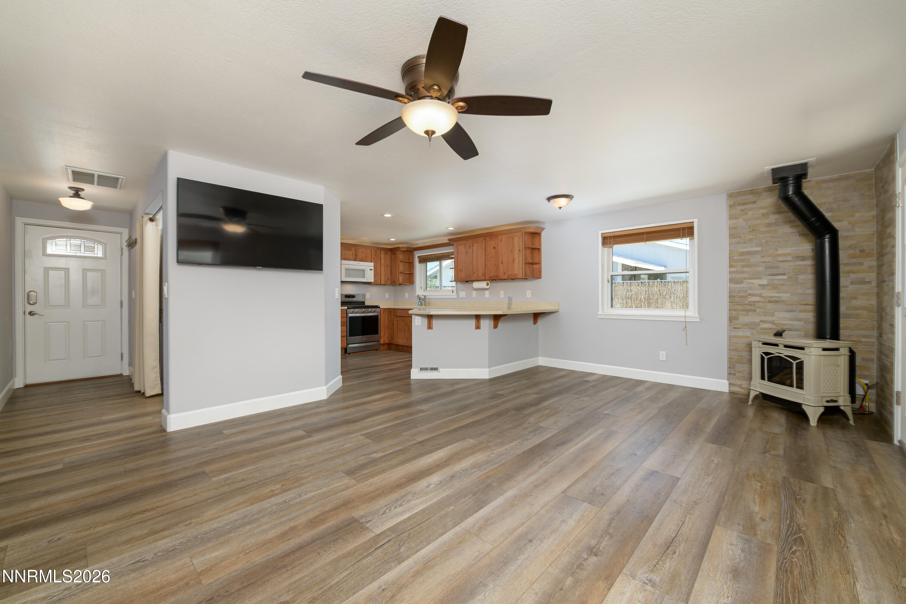 705 Addler Road Property Photo 4
