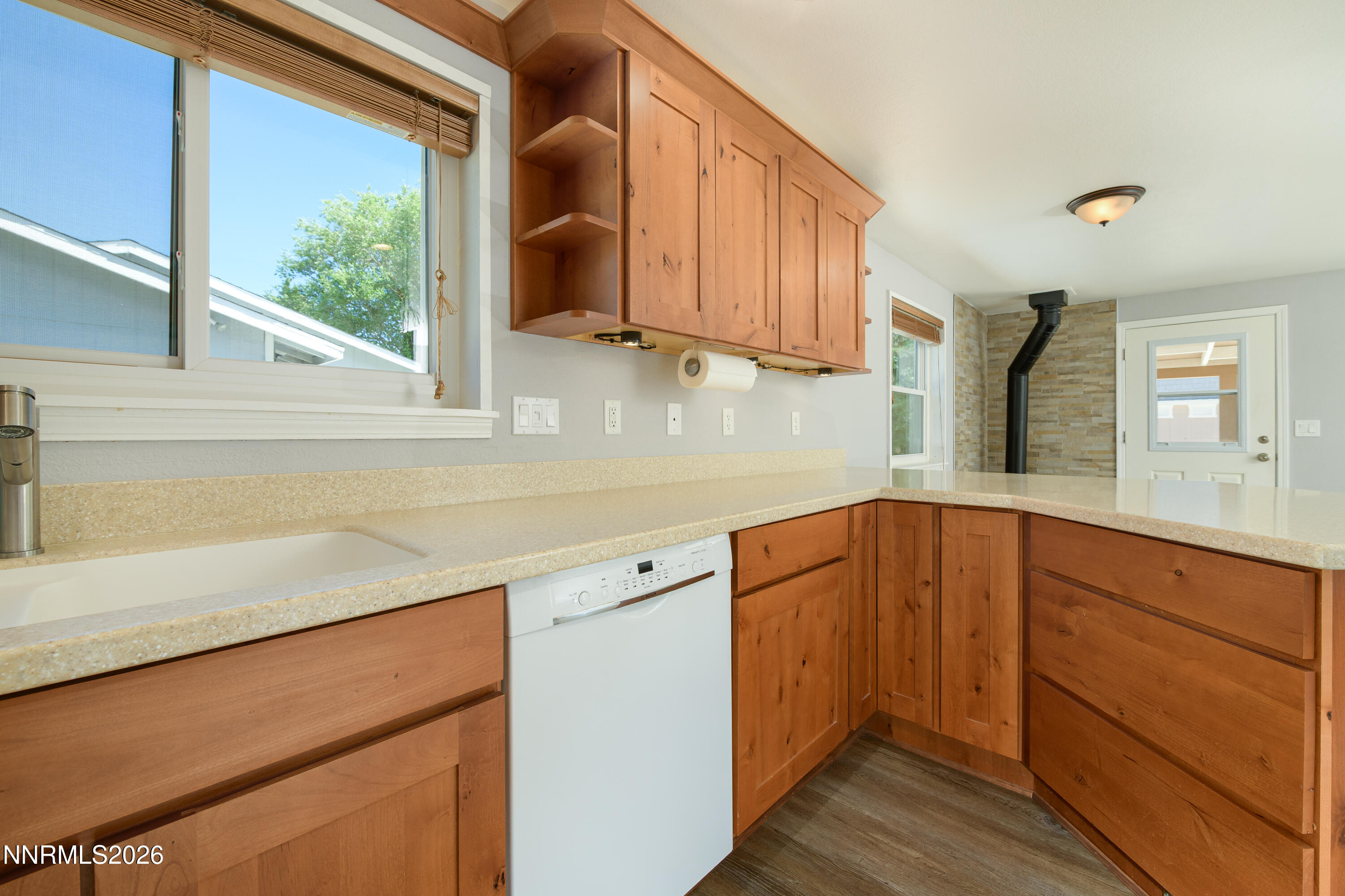 705 Addler Road Property Photo 8