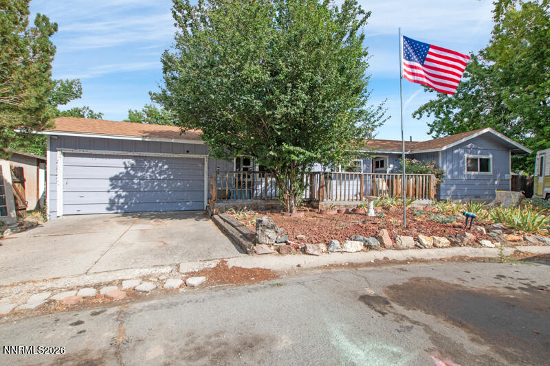 5 Kimberly Circle Property Photo 1