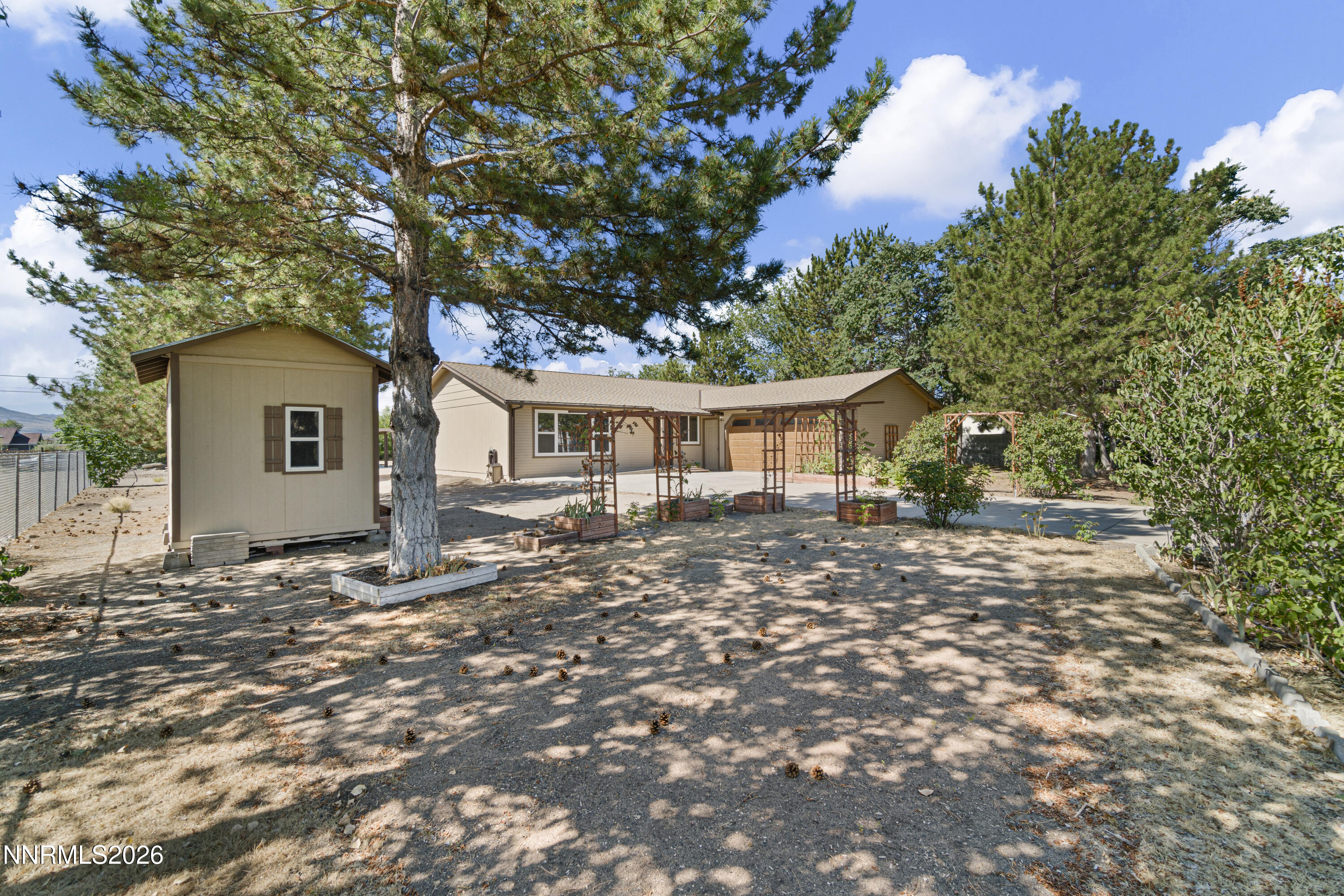 102 Ring Road Property Photo 2