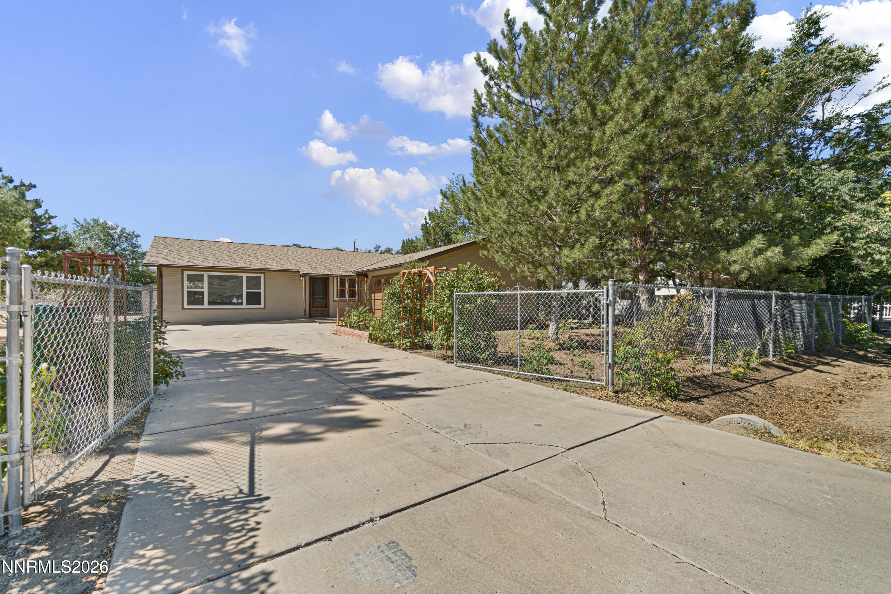 102 Ring Road Property Photo 4