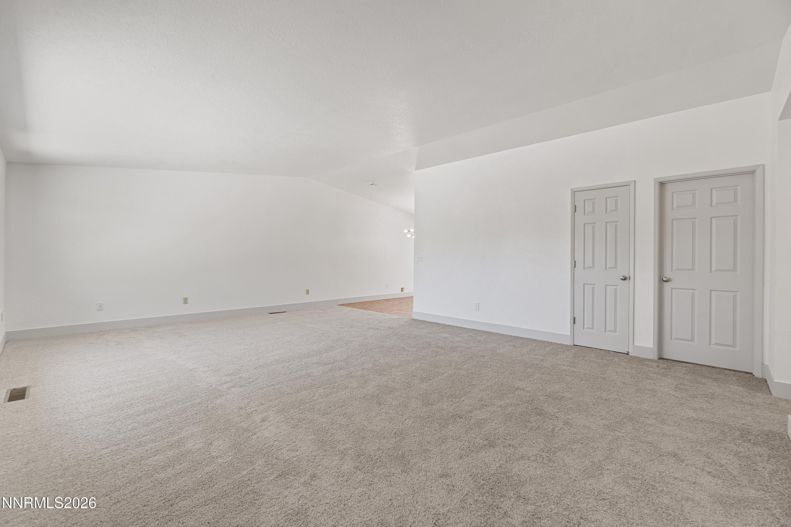 102 Ring Road Property Photo 6