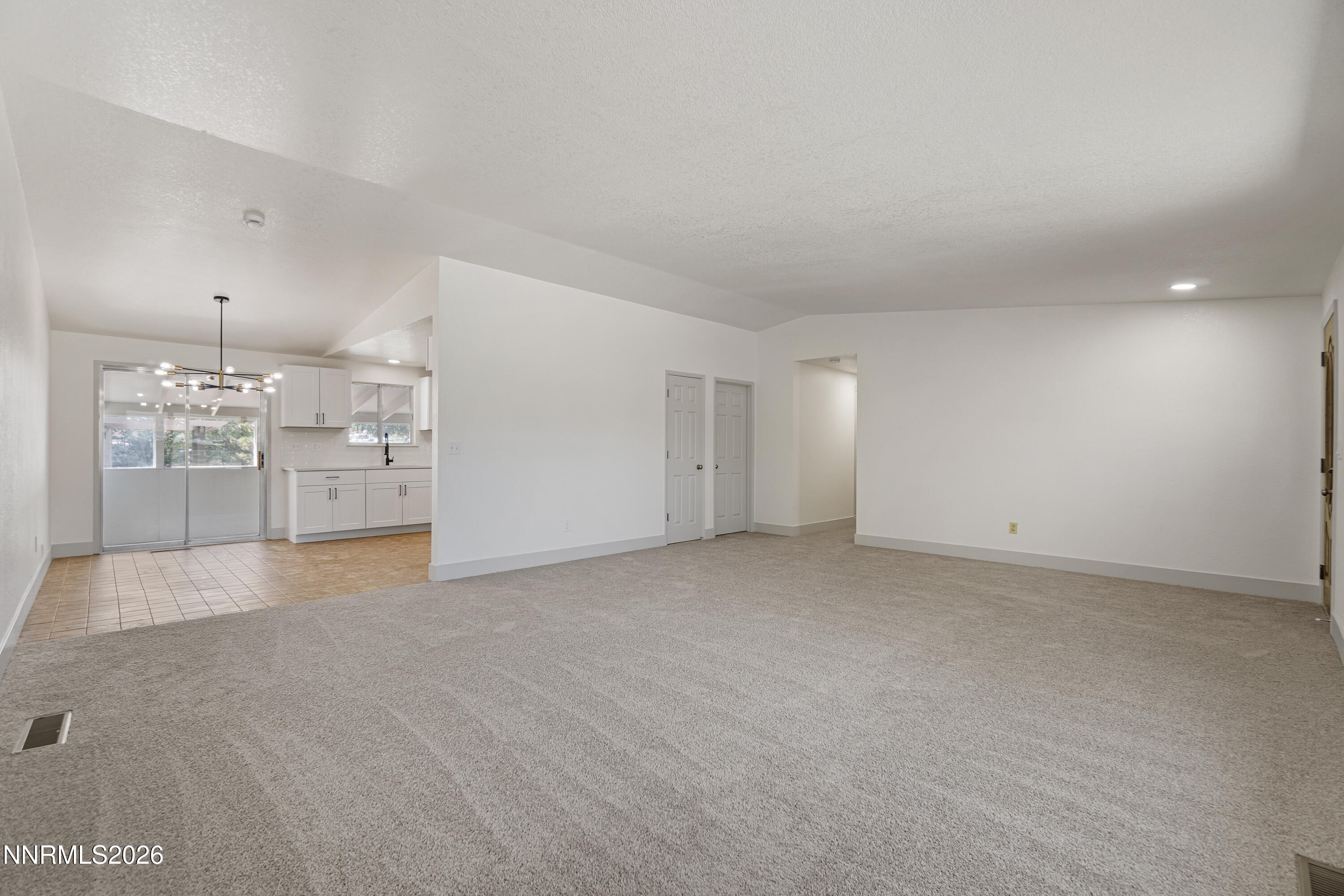 102 Ring Road Property Photo 8