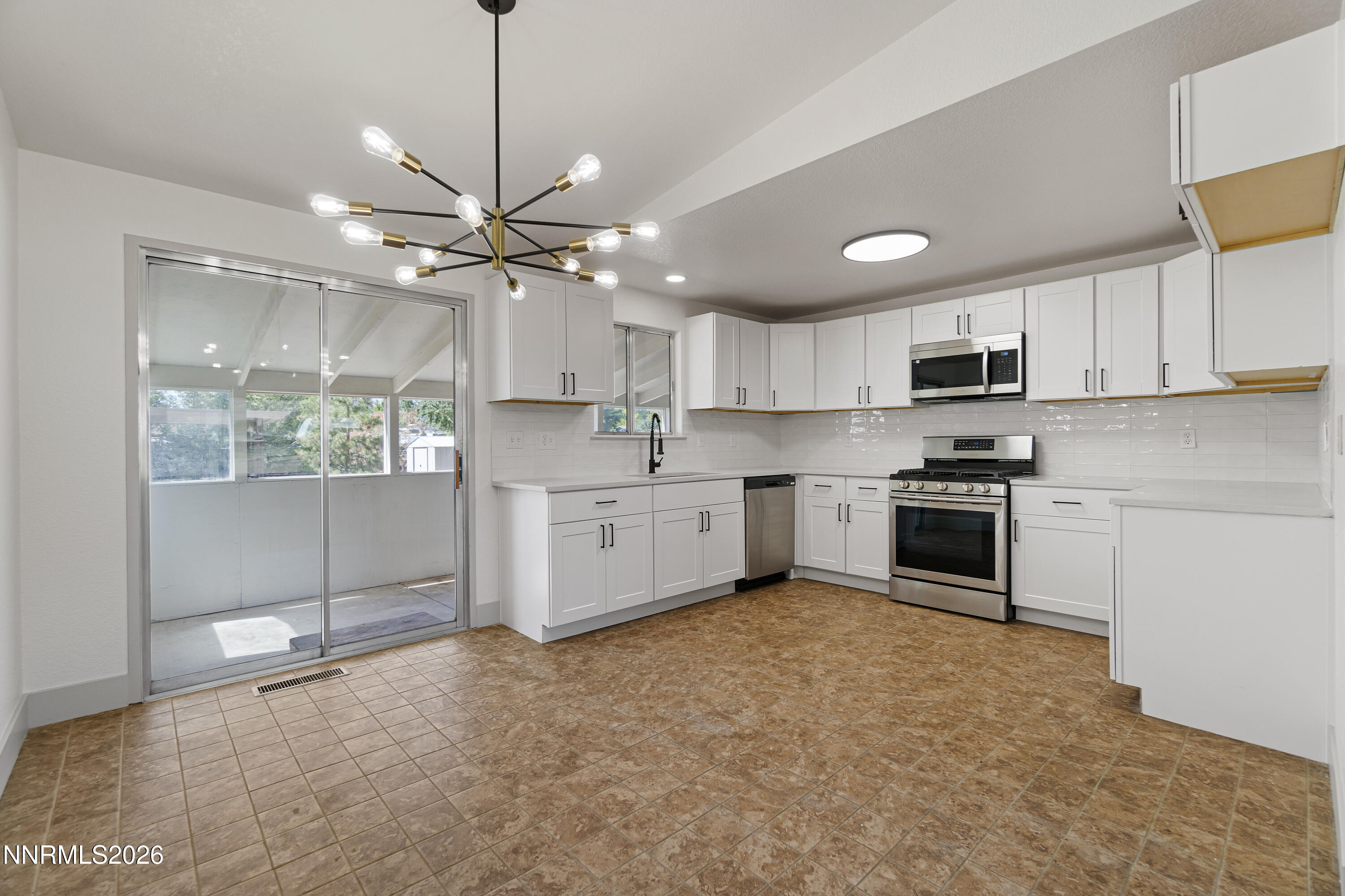 102 Ring Road Property Photo 9