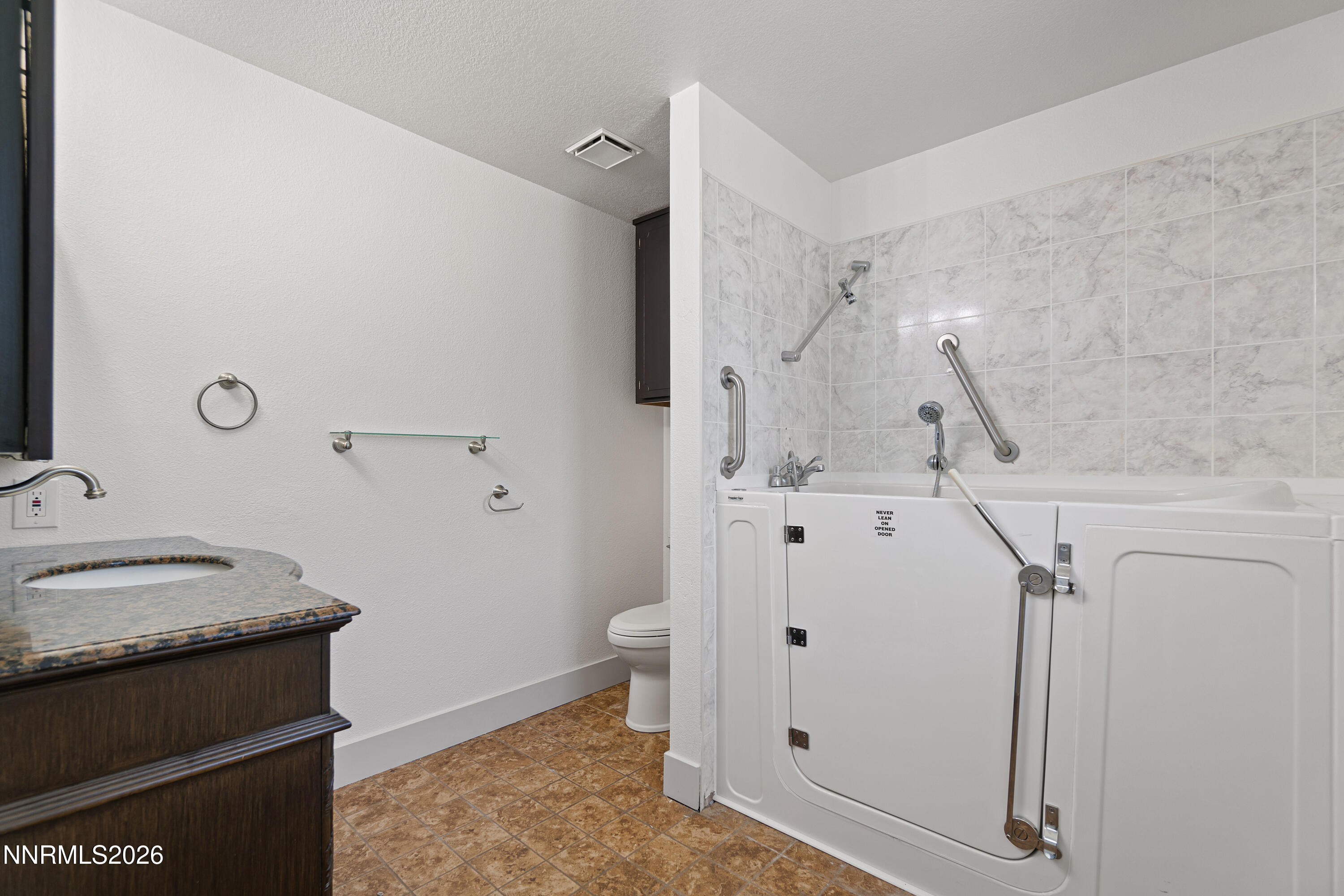 102 Ring Road Property Photo 22