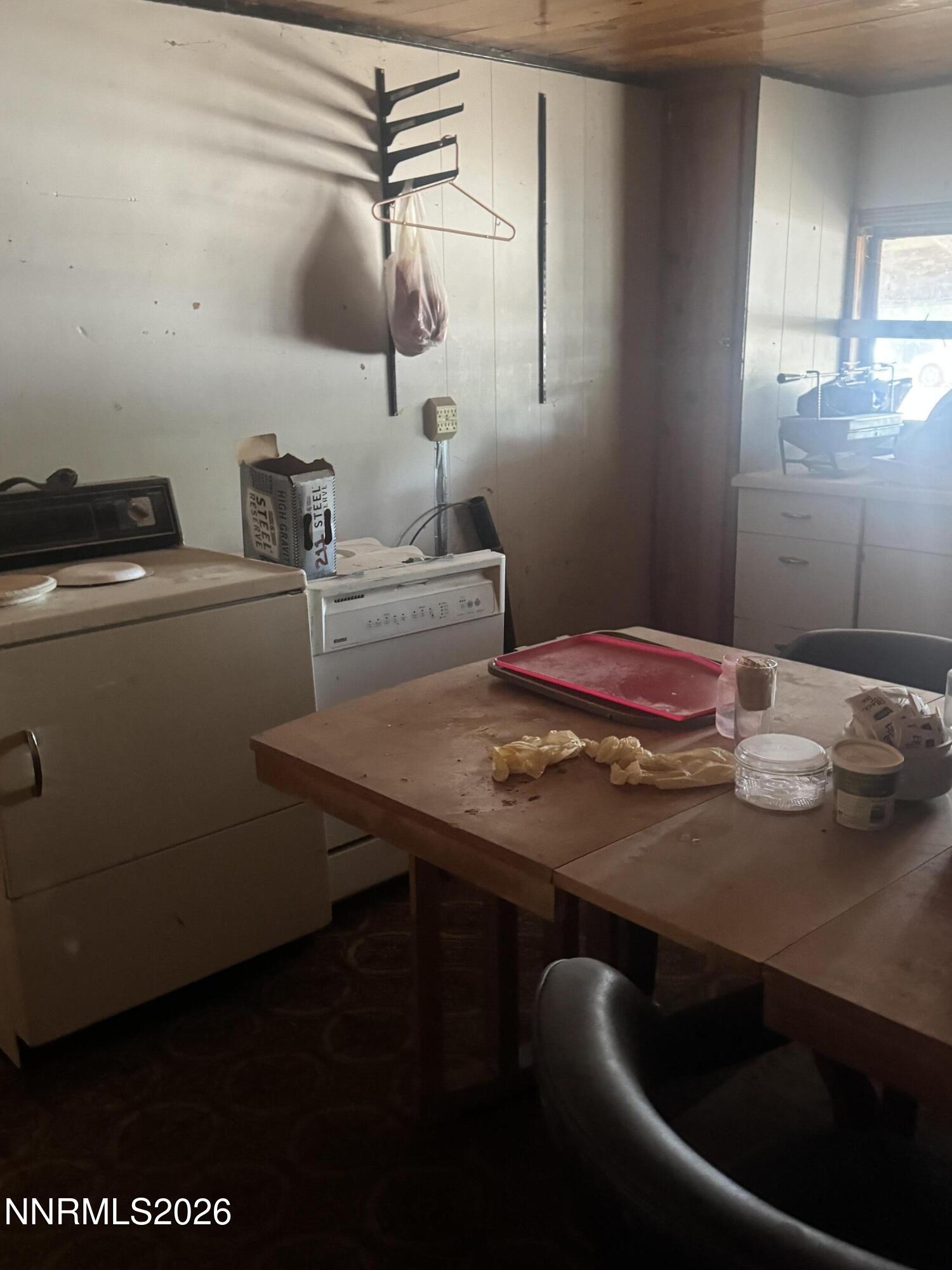 1555 Elmhurst Avenue Property Photo 21