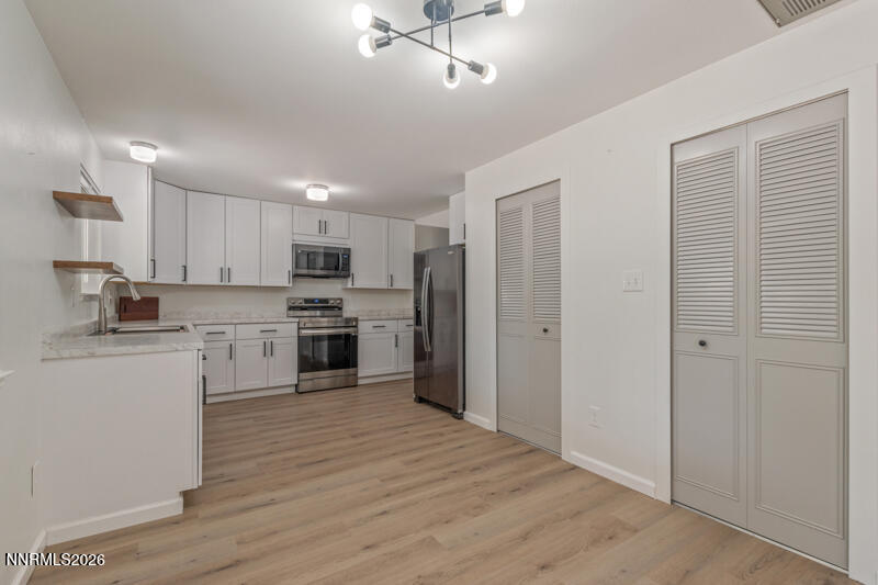 287 Abbay Way Property Photo 6