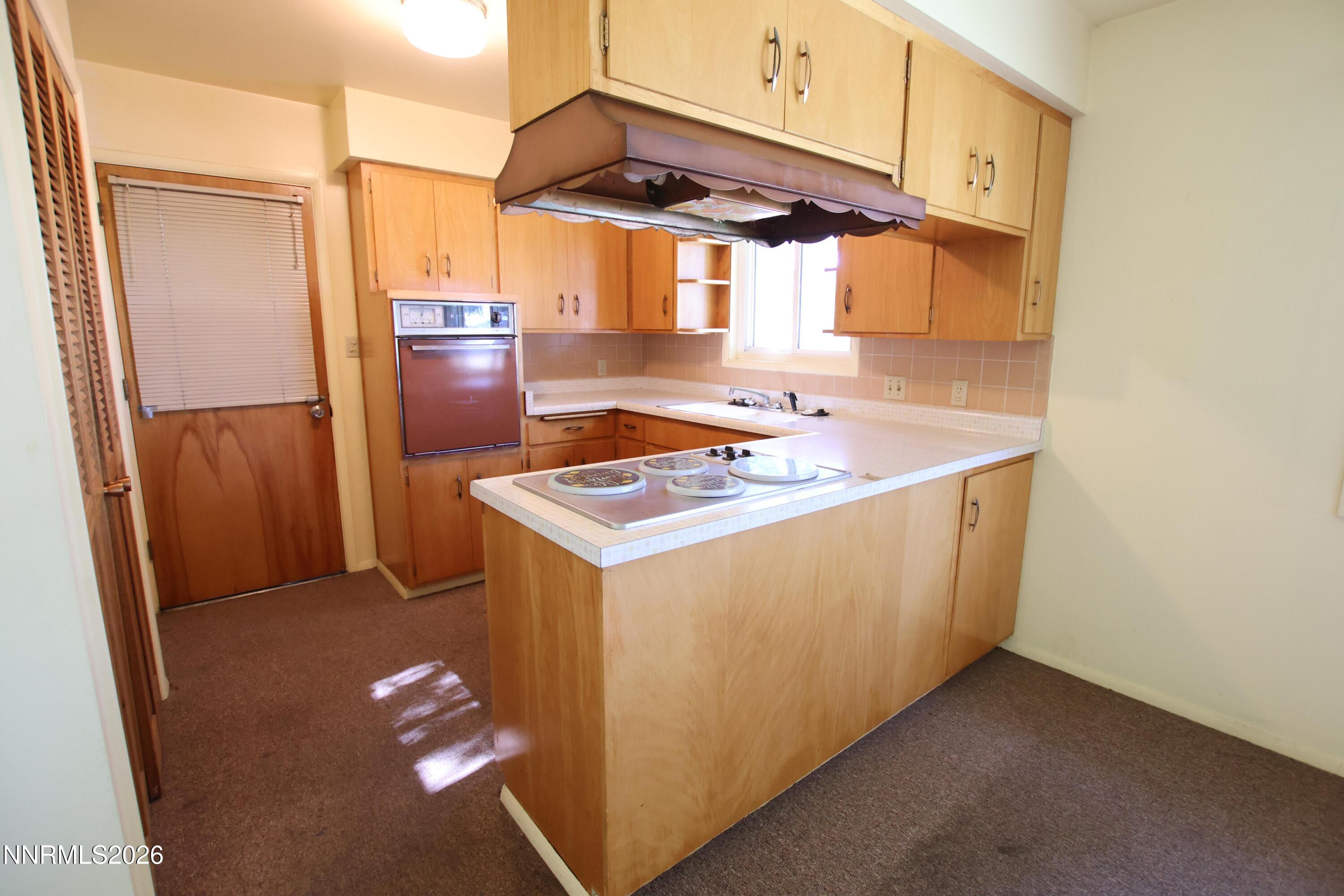 452 S California Street Property Photo 11