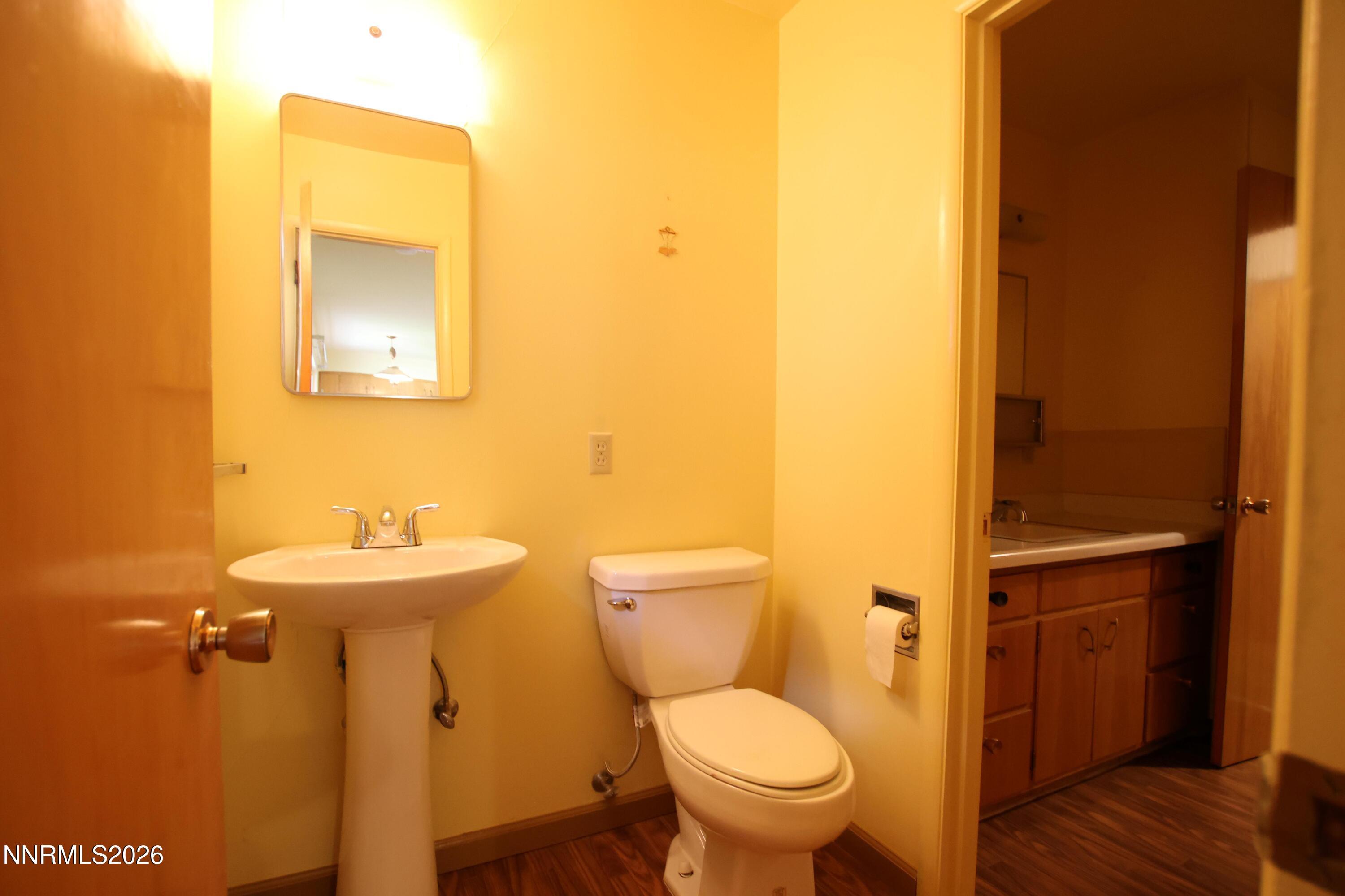 452 S California Street Property Photo 15