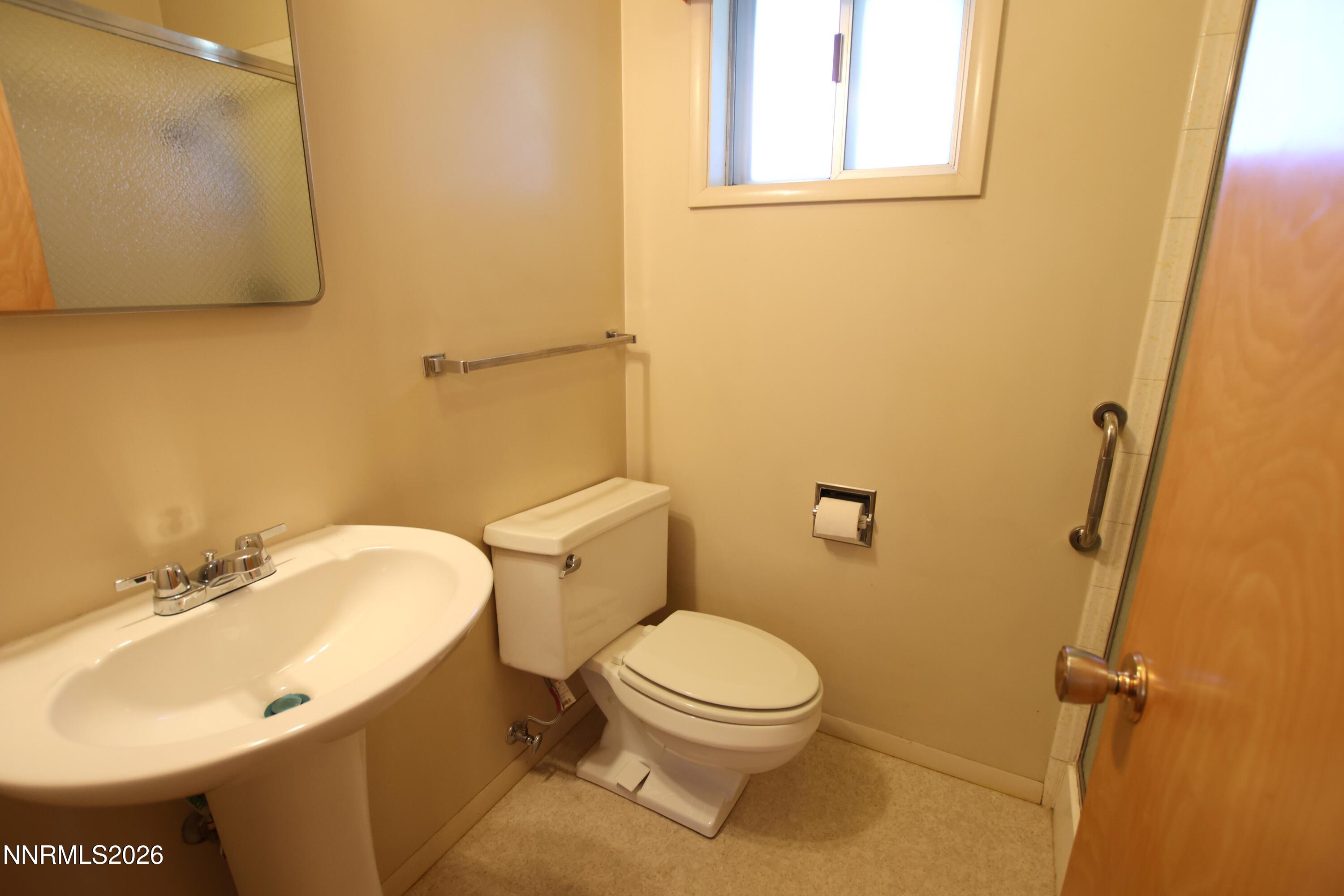 452 S California Street Property Photo 22