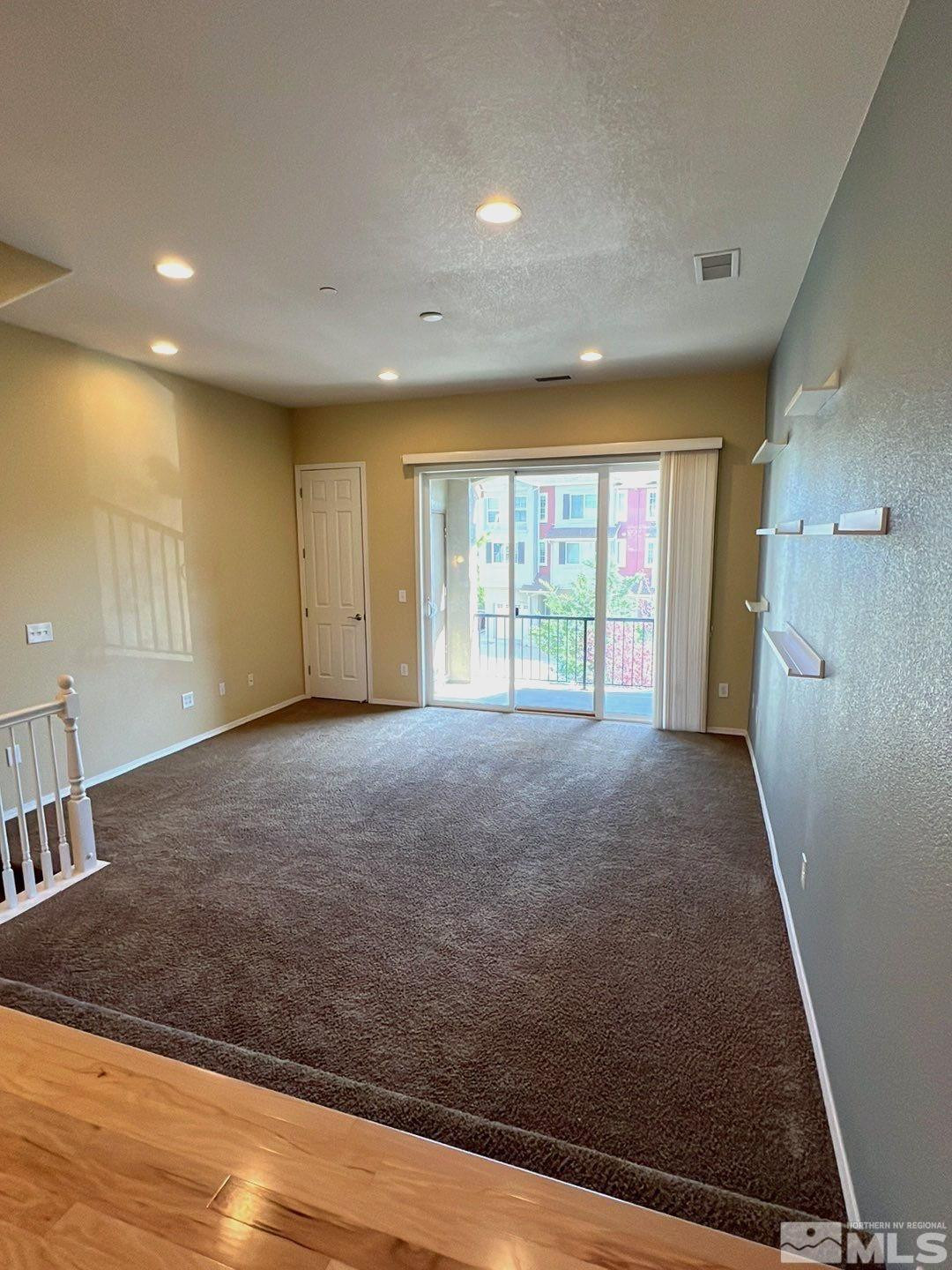3072 Sterling Ridge Circle Property Photo 4