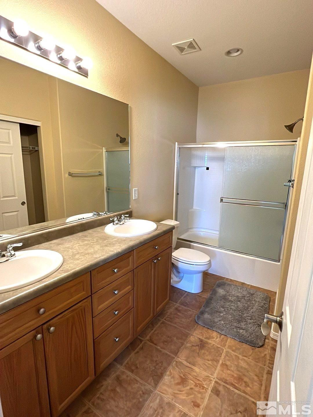 3072 Sterling Ridge Circle Property Photo 8