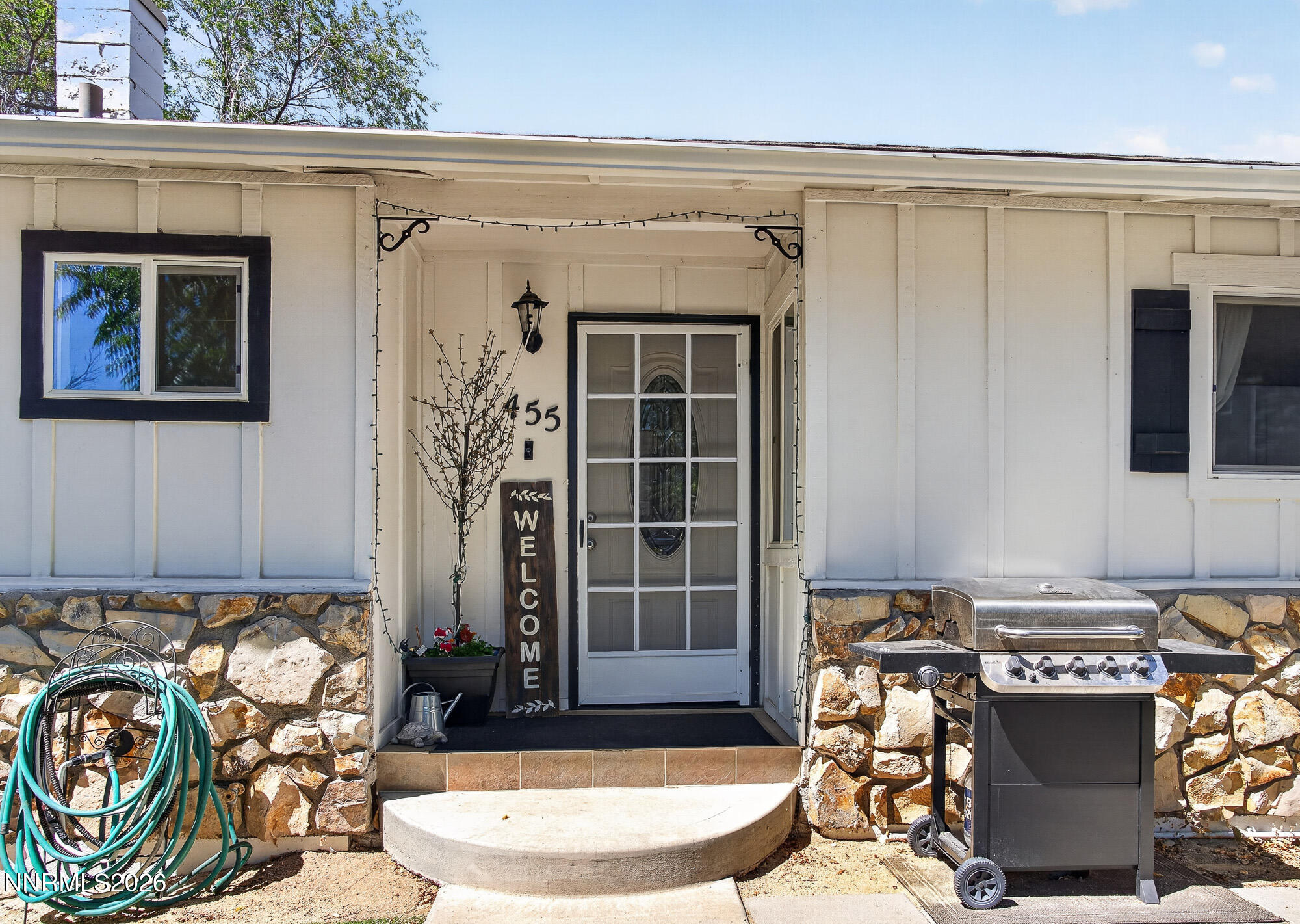455 Ardmore Drive Property Photo 3