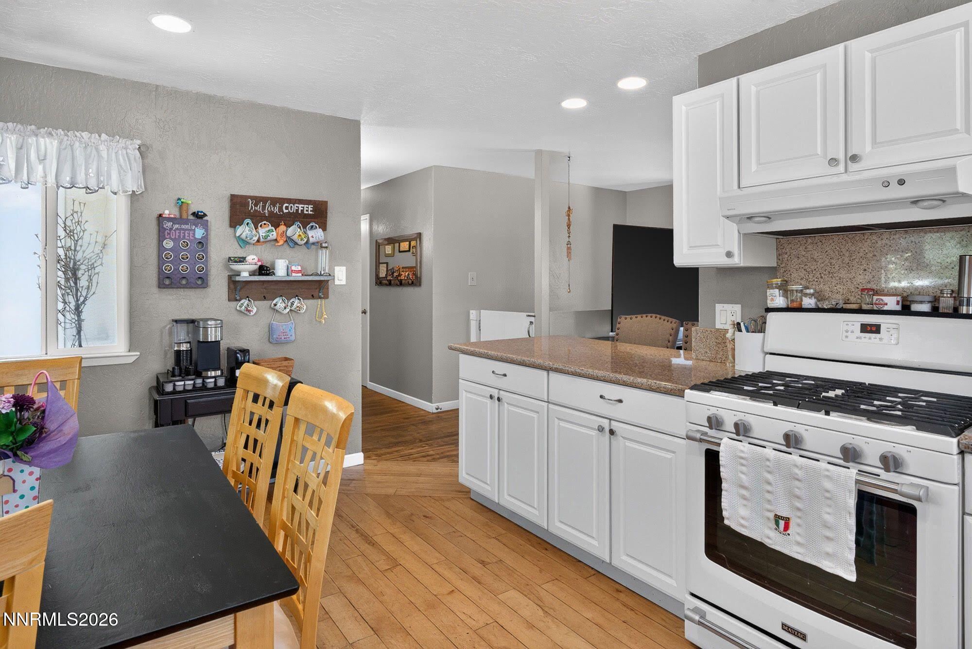 455 Ardmore Drive Property Photo 8
