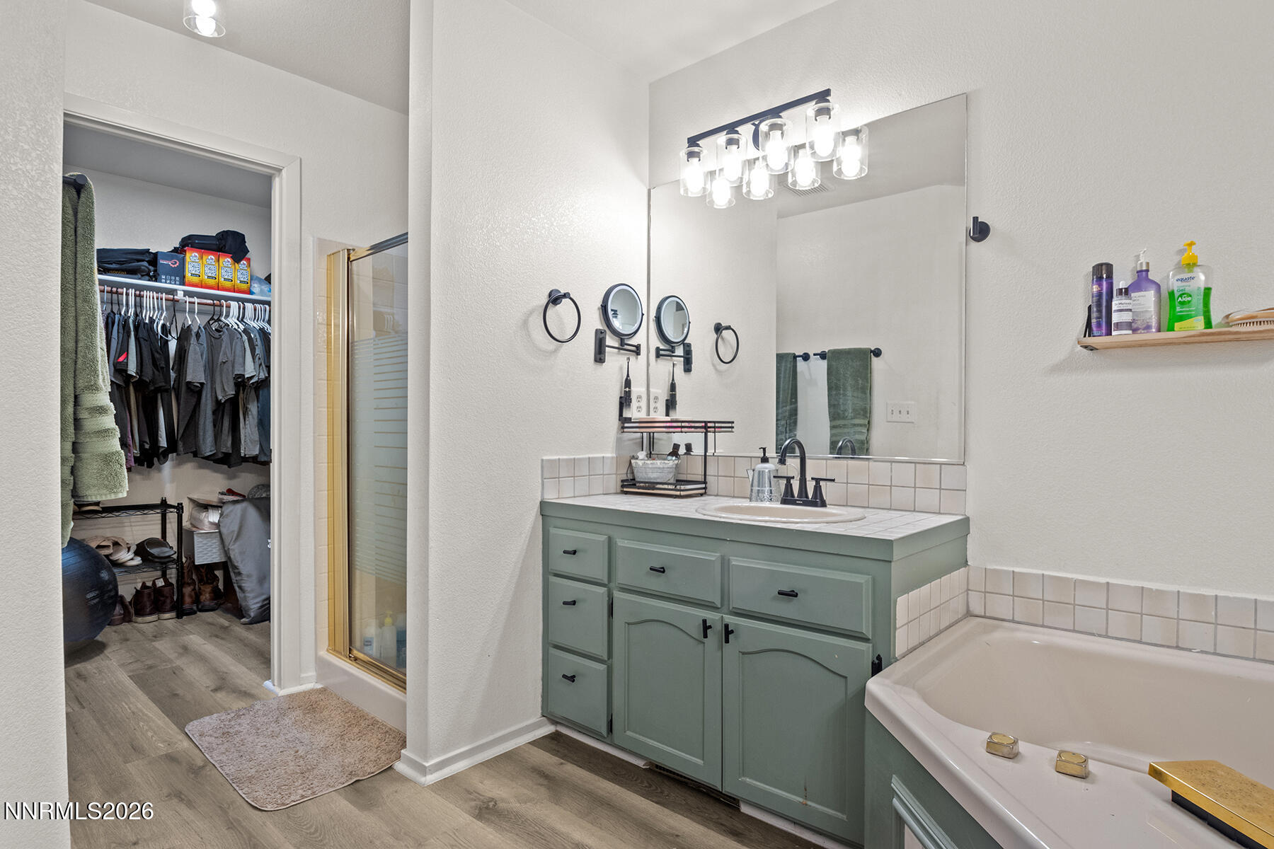 1057 Deena Way Property Photo 12