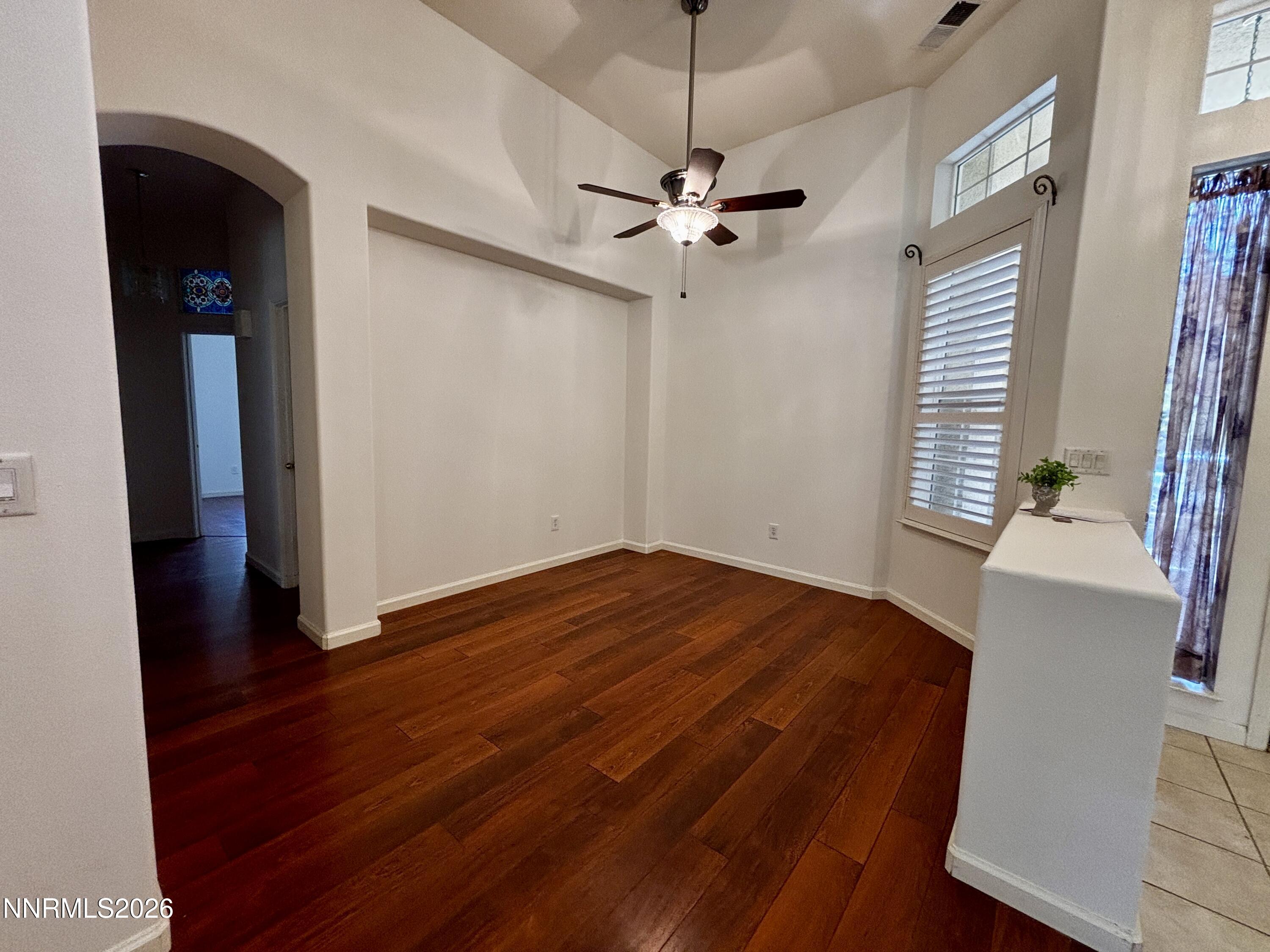 9933 Rio Bravo Drive Property Photo 5