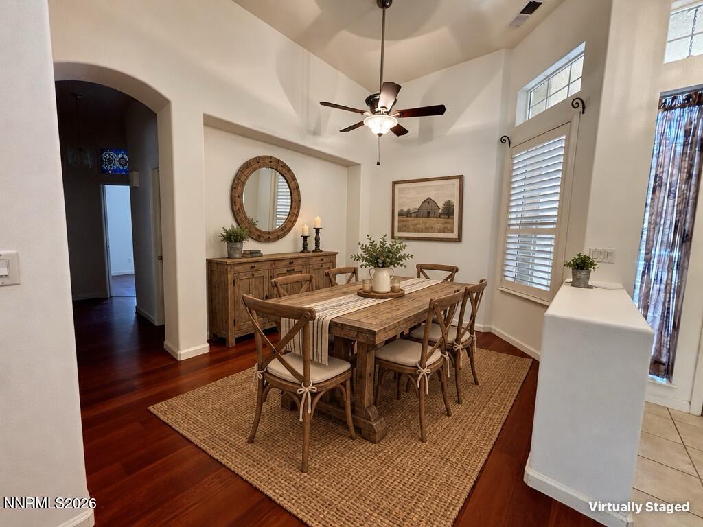 9933 Rio Bravo Drive Property Photo 6