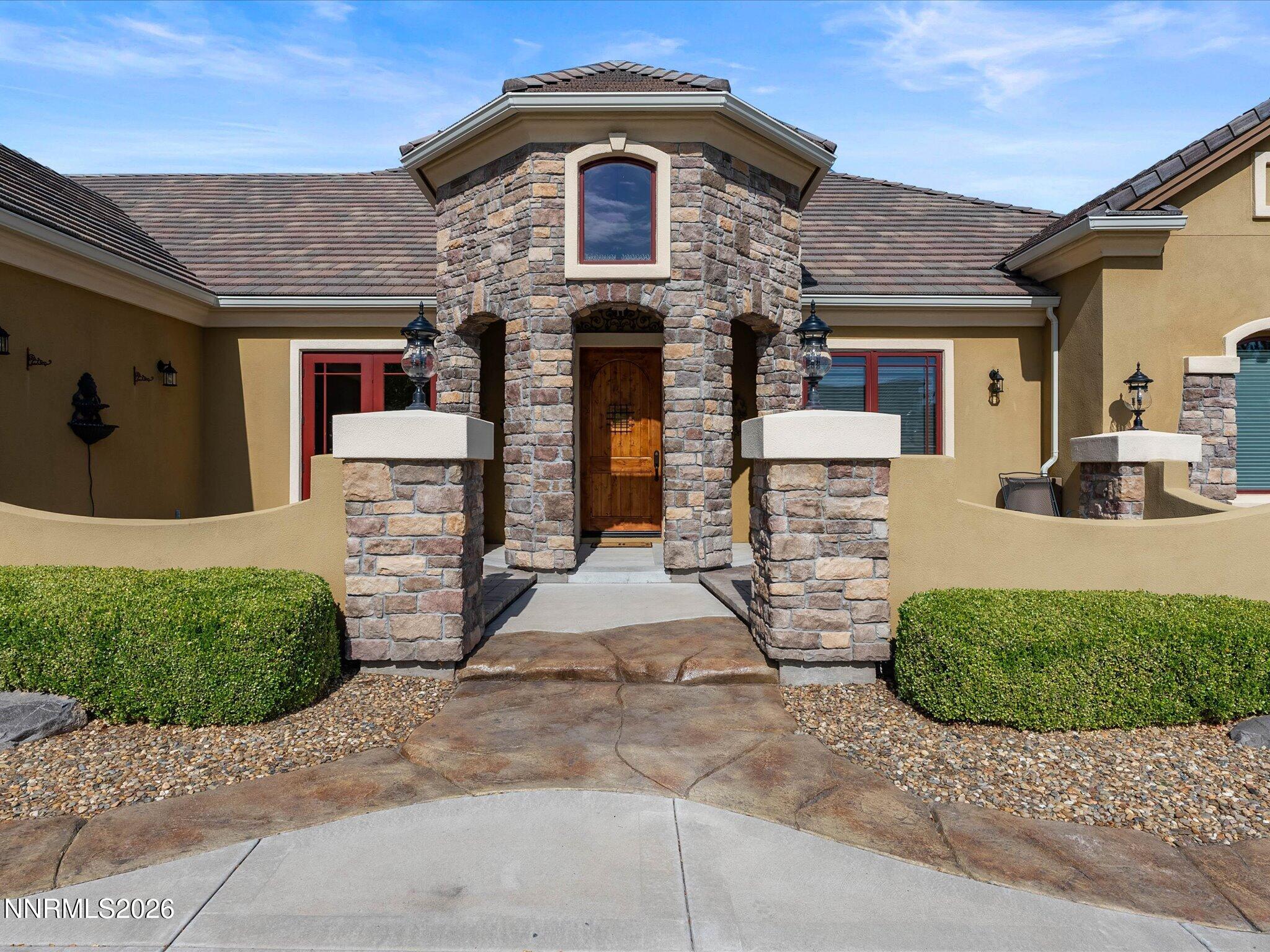 5885 Pala Mesa Drive Property Photo 10