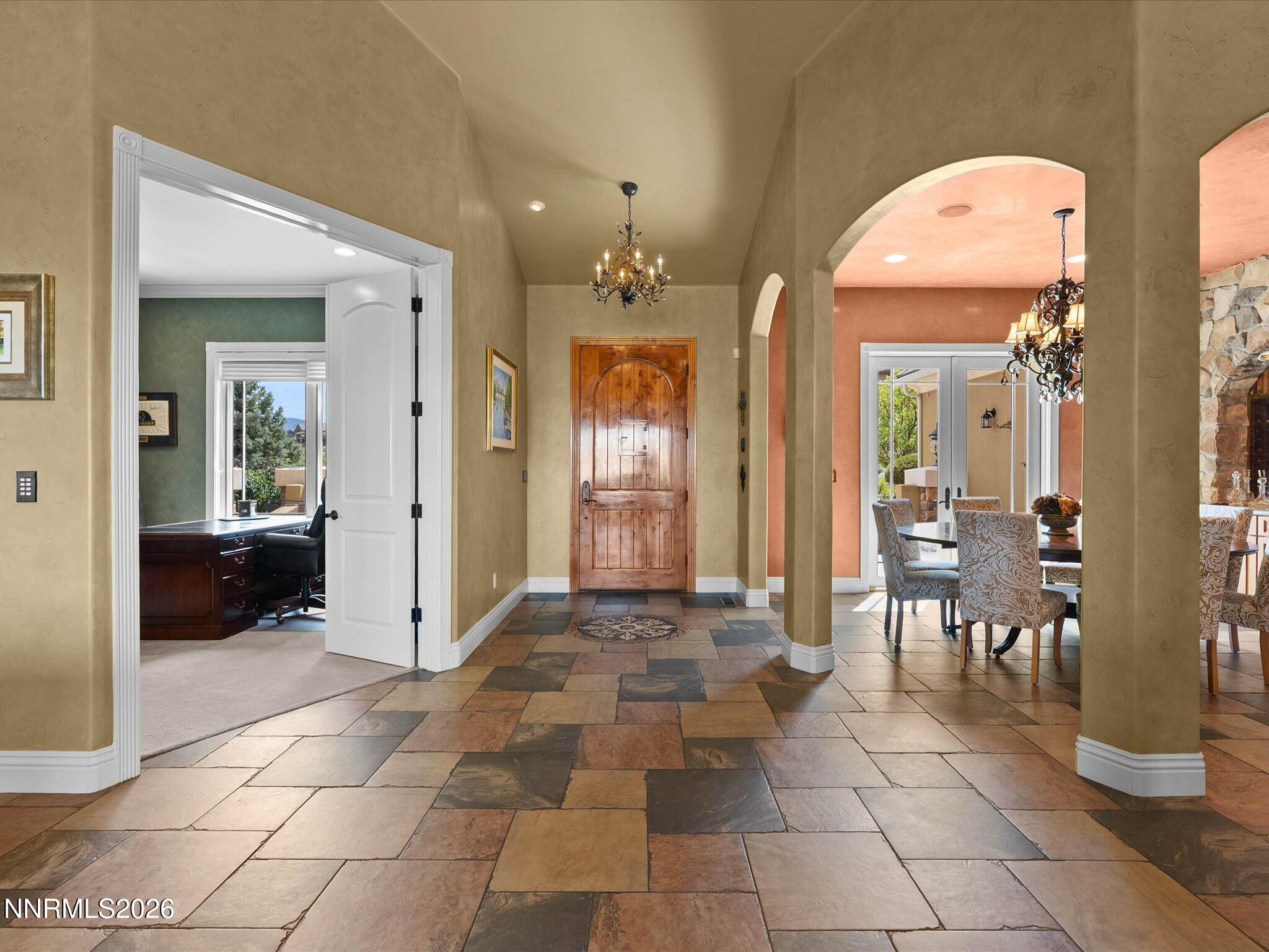 5885 Pala Mesa Drive Property Photo 12