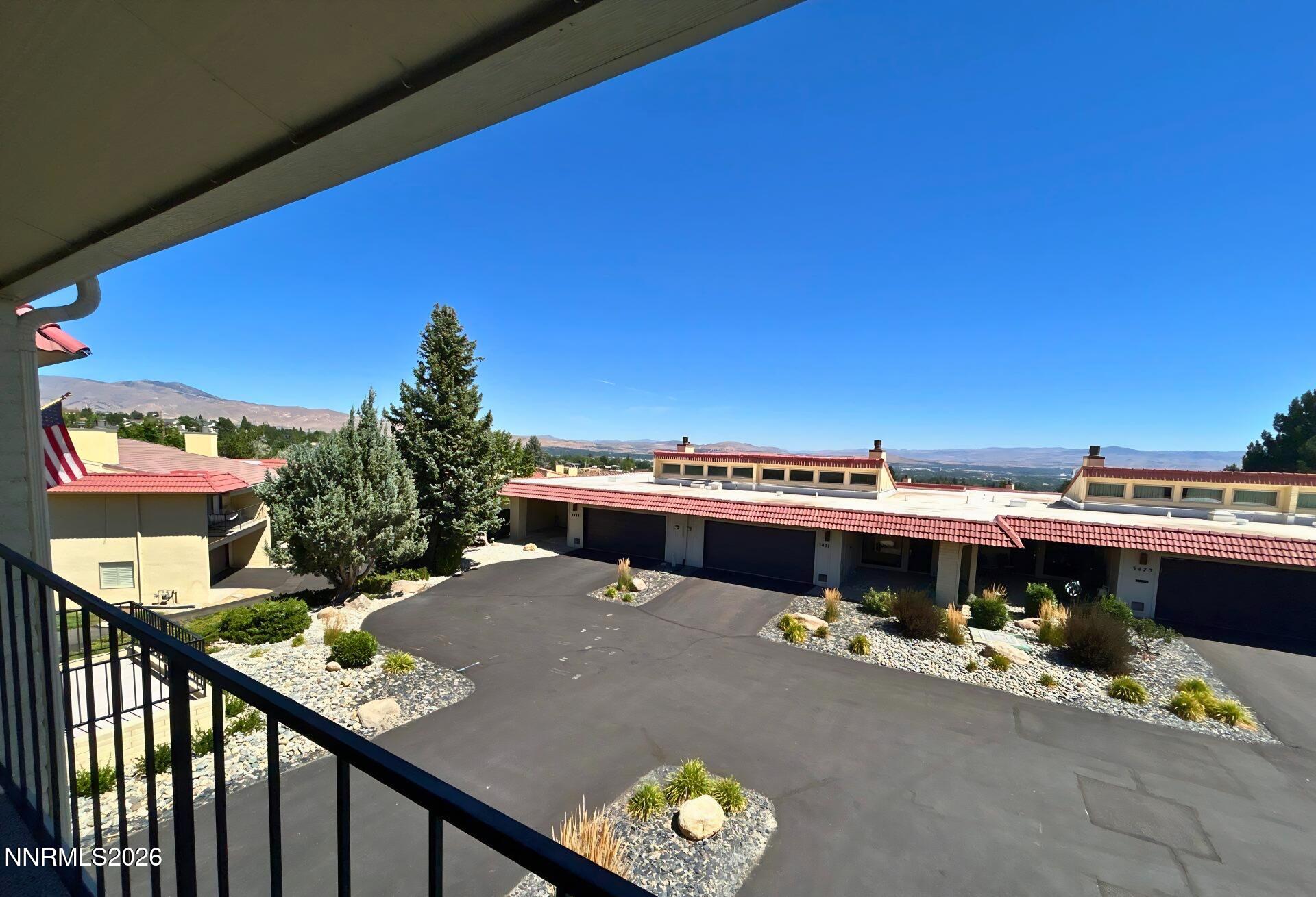 3479 Skyline Boulevard Property Photo 2