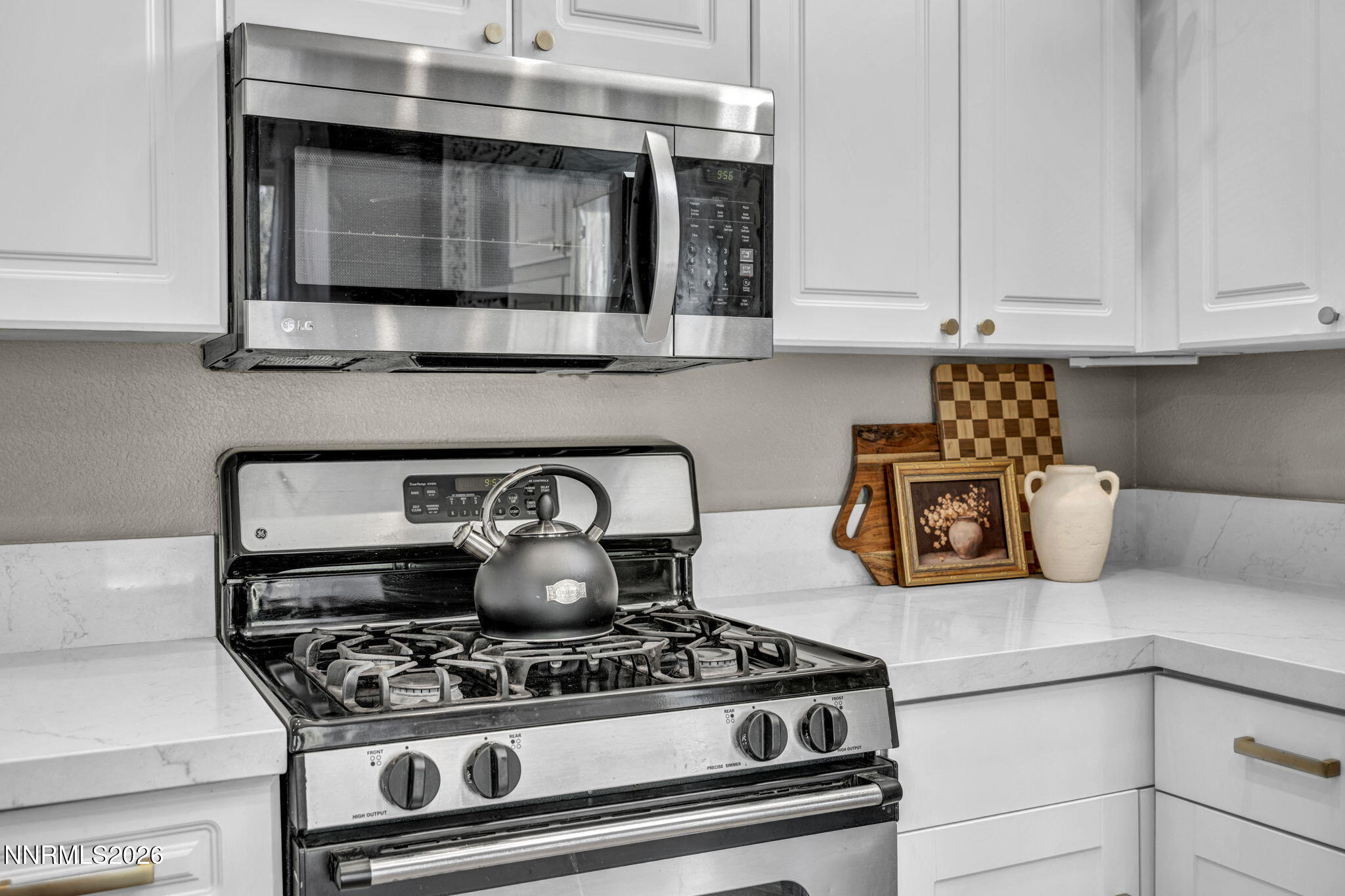 7787 Corneta Court Property Photo 6