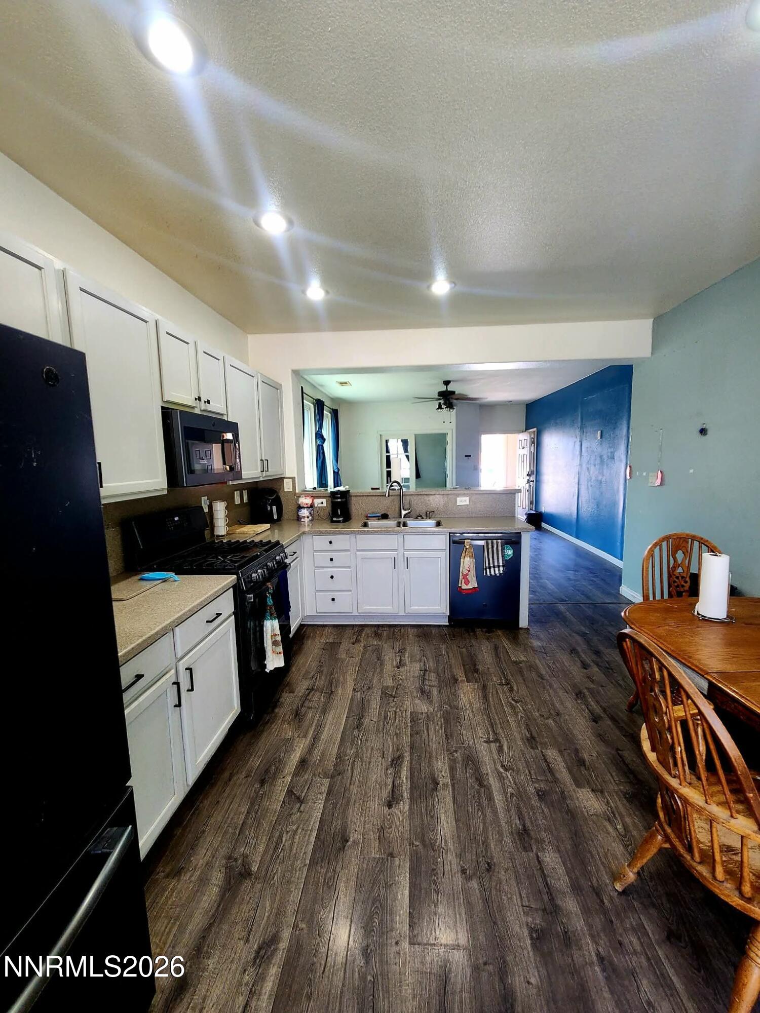 1808 Hickory Lane Property Photo 3
