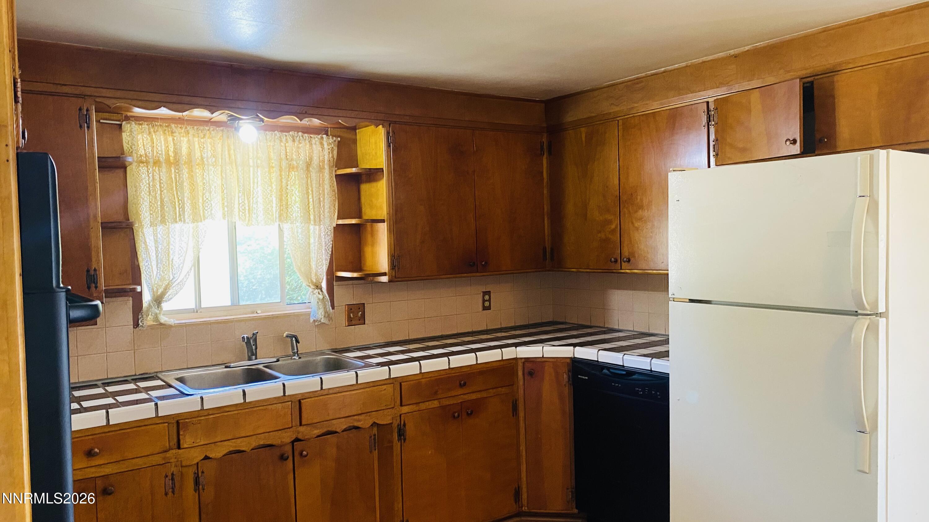 215 Fleischmann Way Property Photo 4
