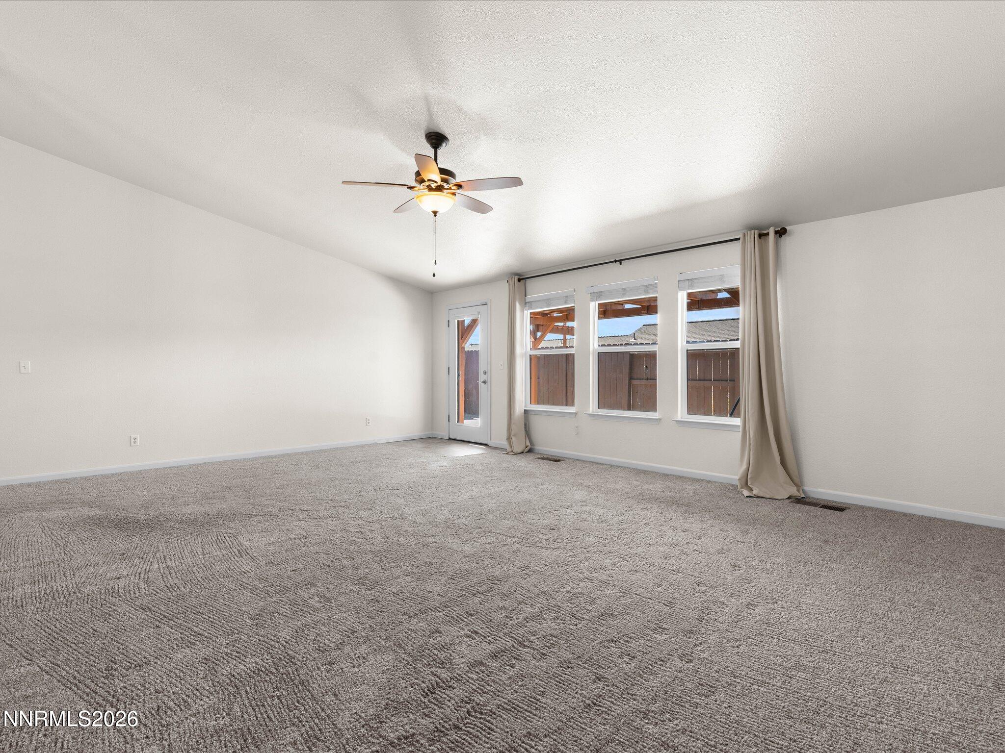 1643 Meadows Avenue Property Photo 8