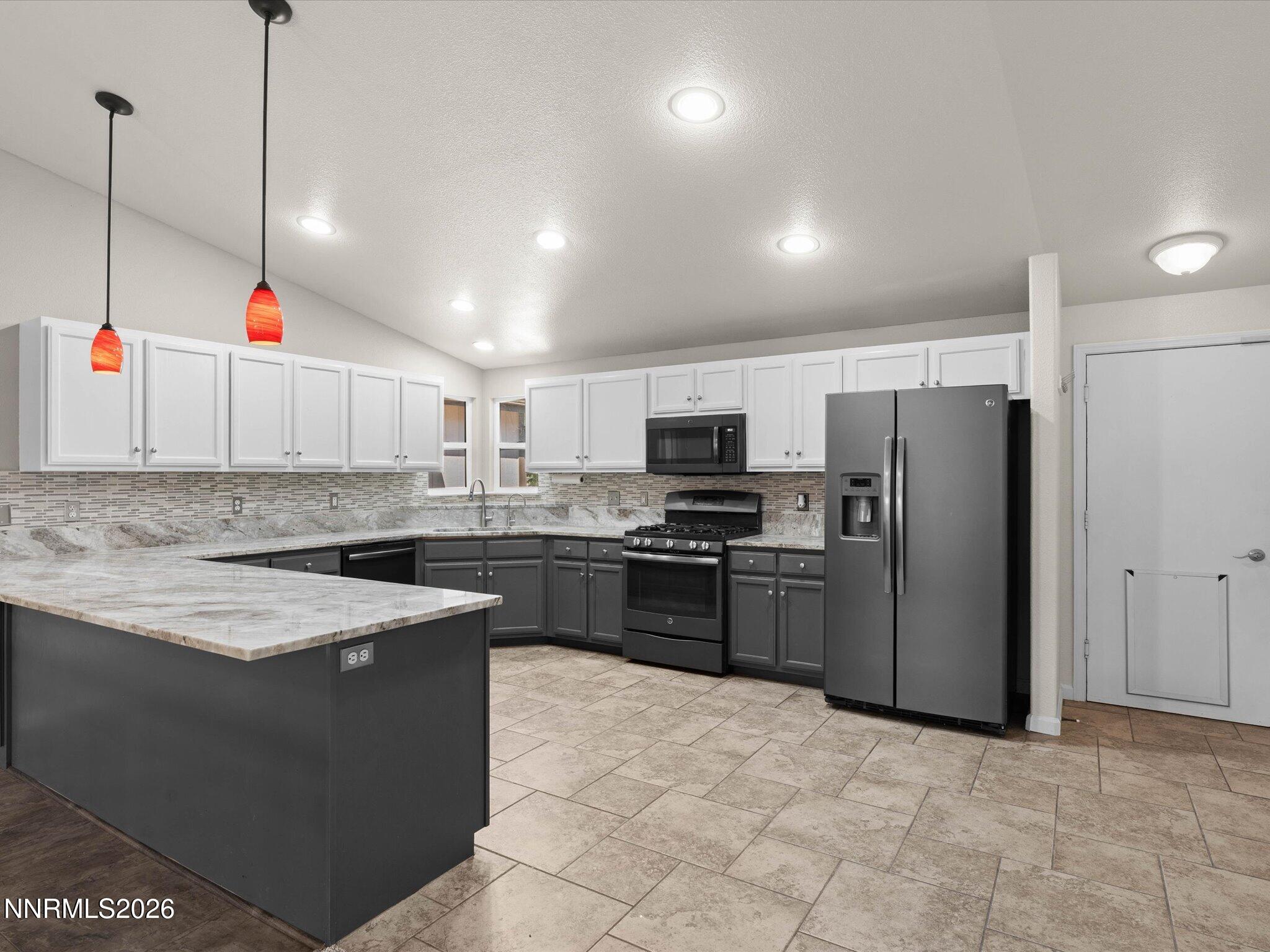 1643 Meadows Avenue Property Photo 13