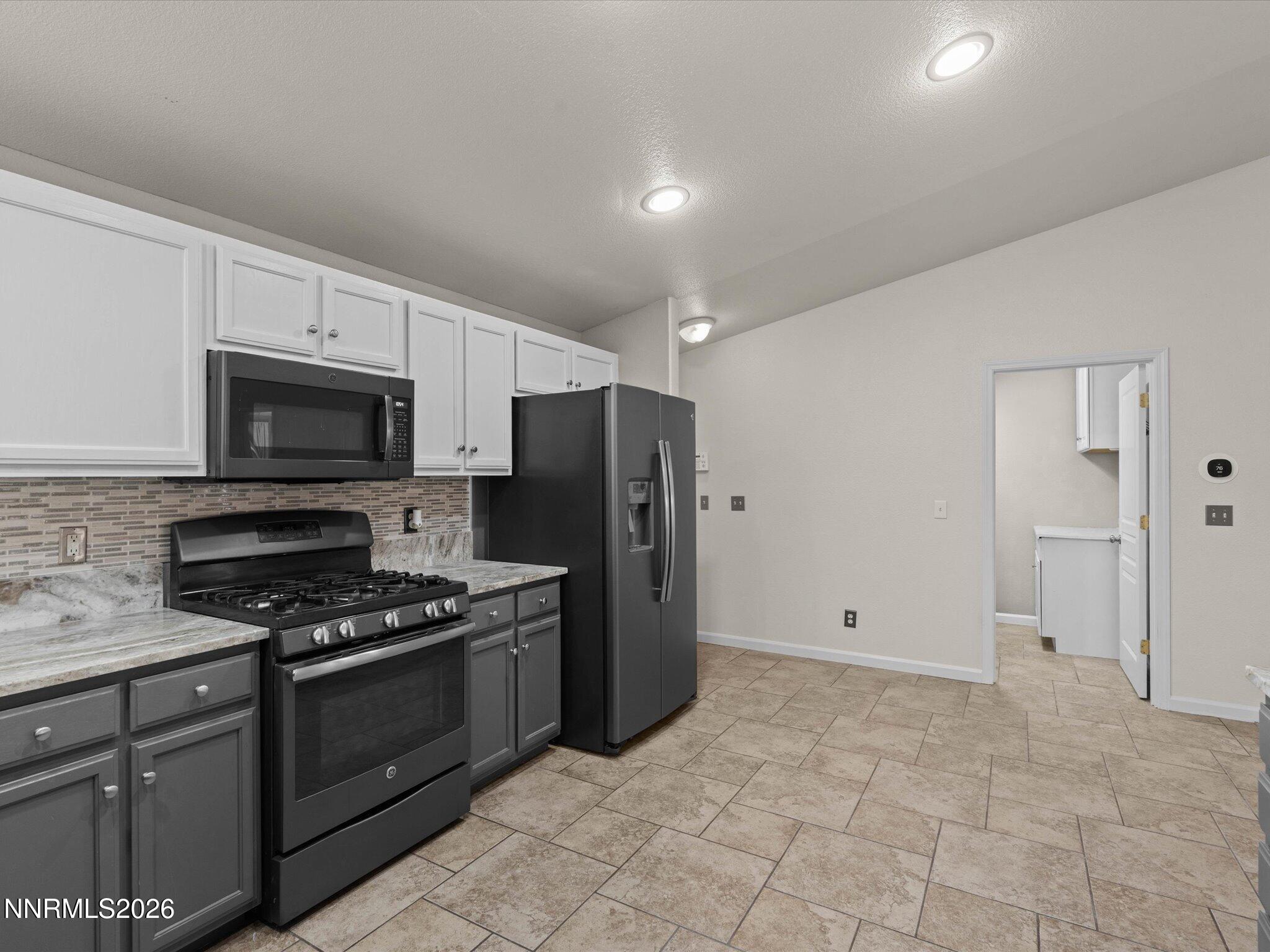 1643 Meadows Avenue Property Photo 17