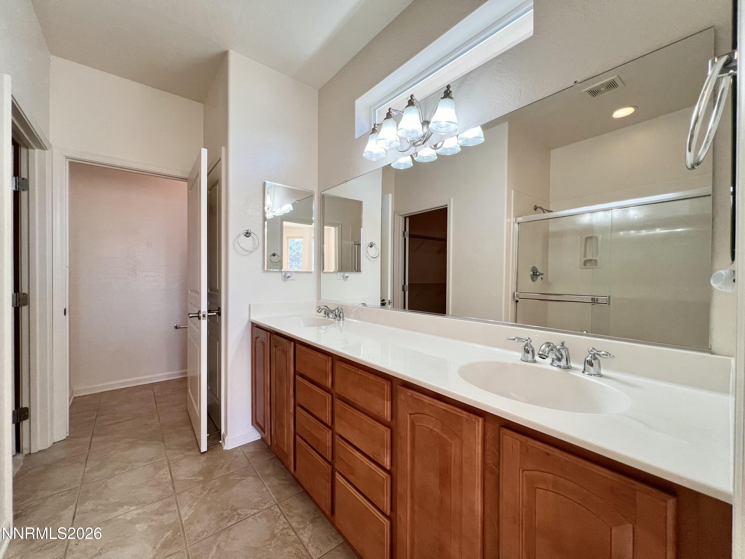 1135 Cliff Park Way Property Photo 10