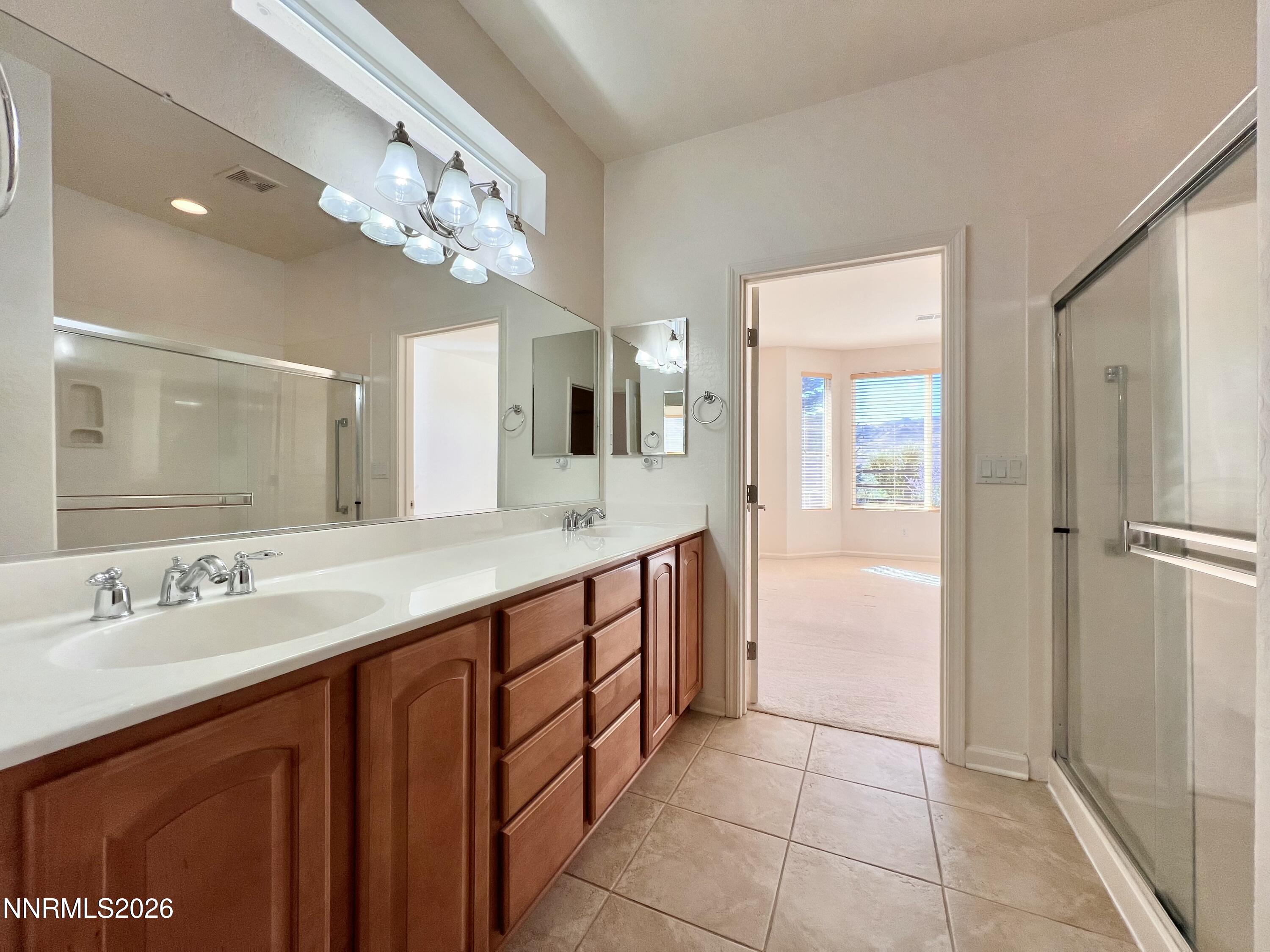 1135 Cliff Park Way Property Photo 11
