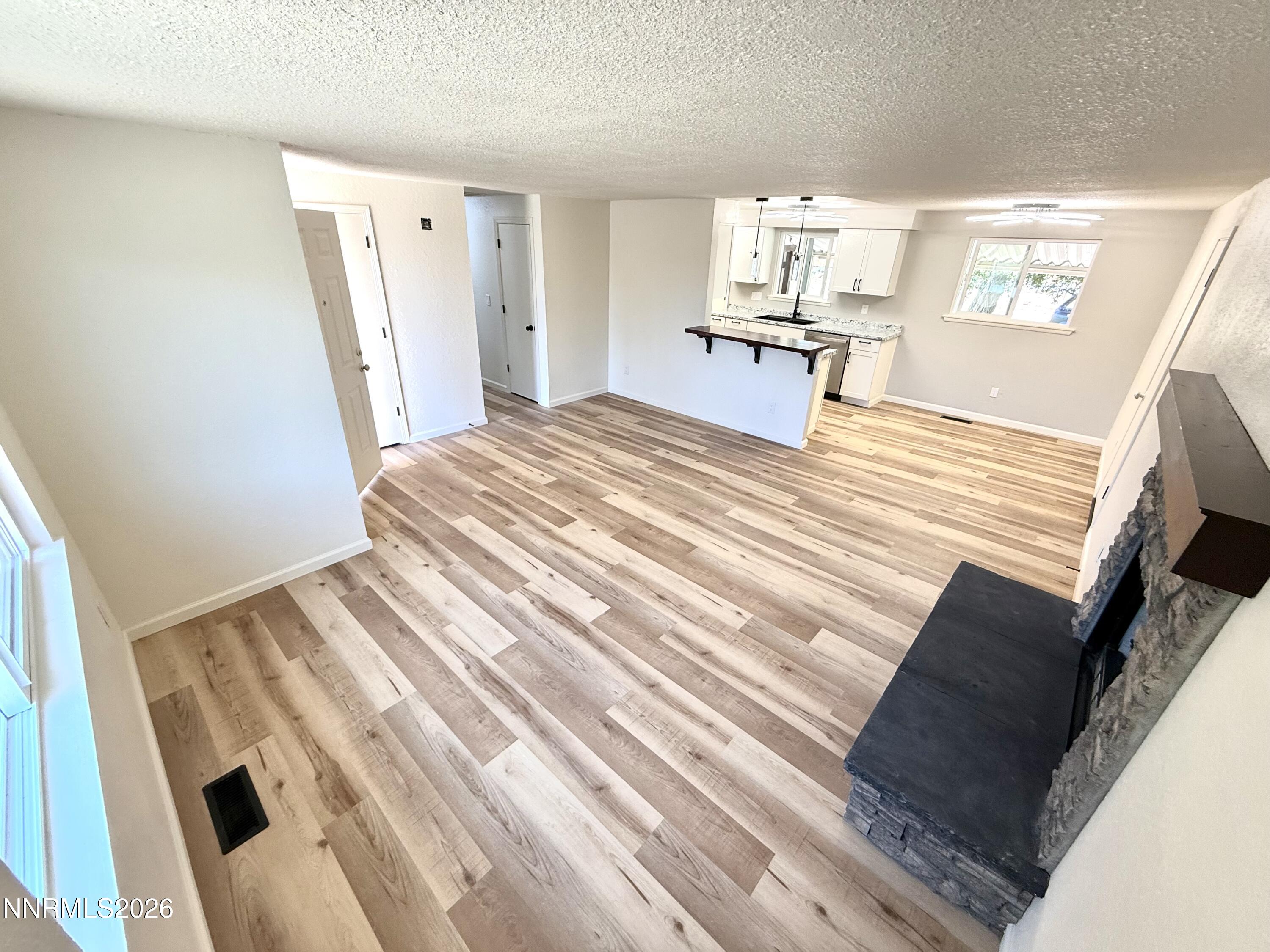 7915 Tholl Drive Property Photo 10