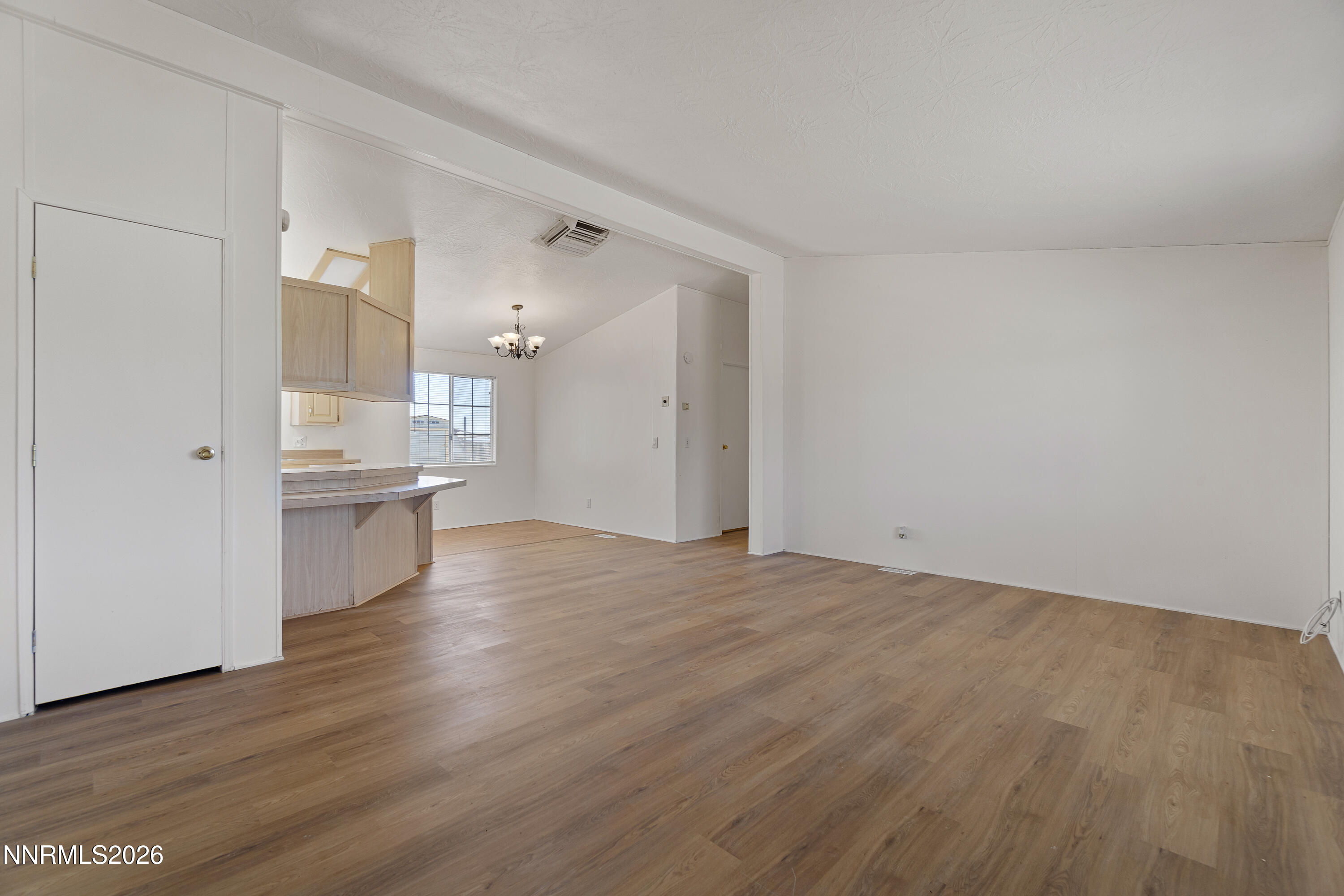 4210 Deodar Street Property Photo 14