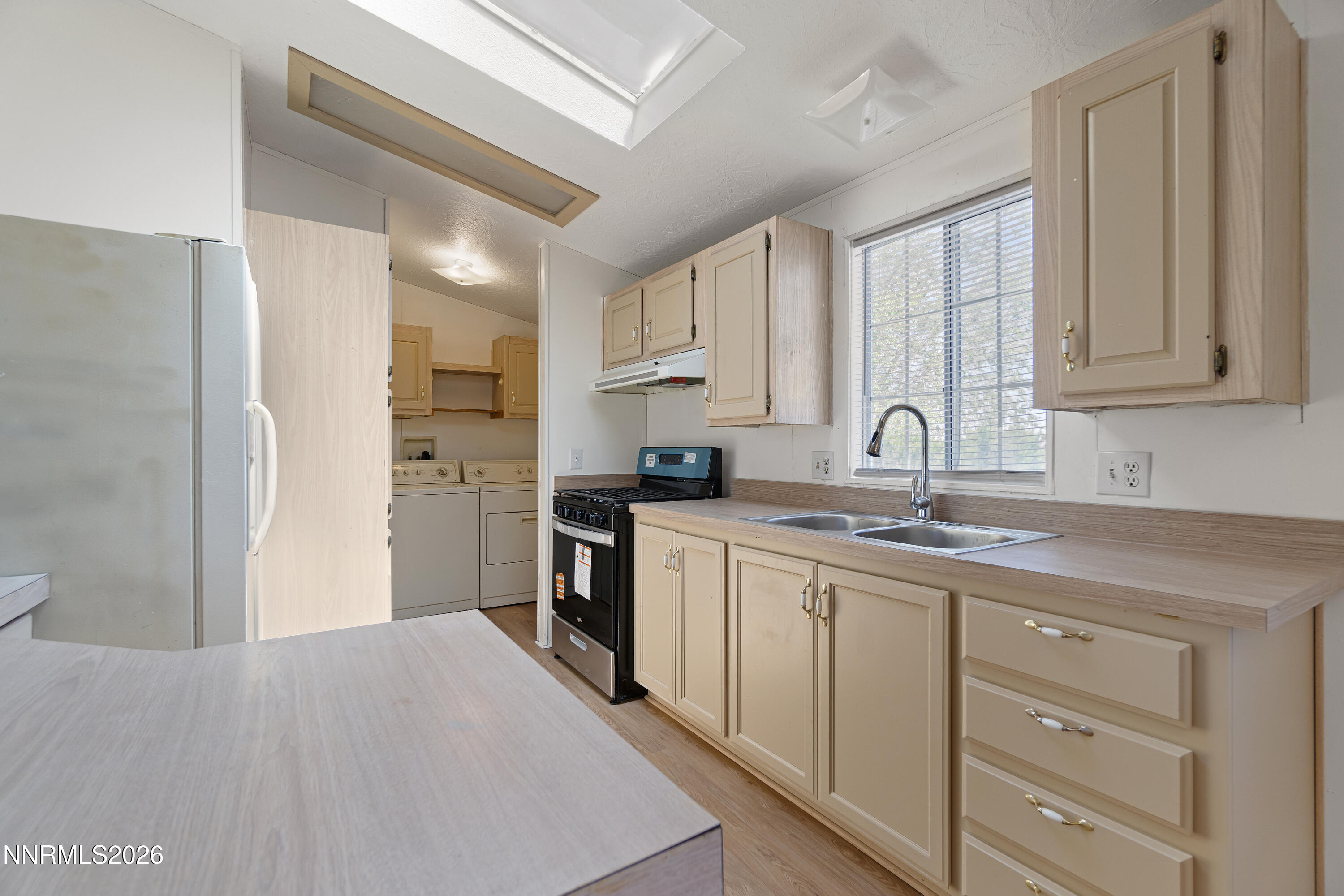 4210 Deodar Street Property Photo 20