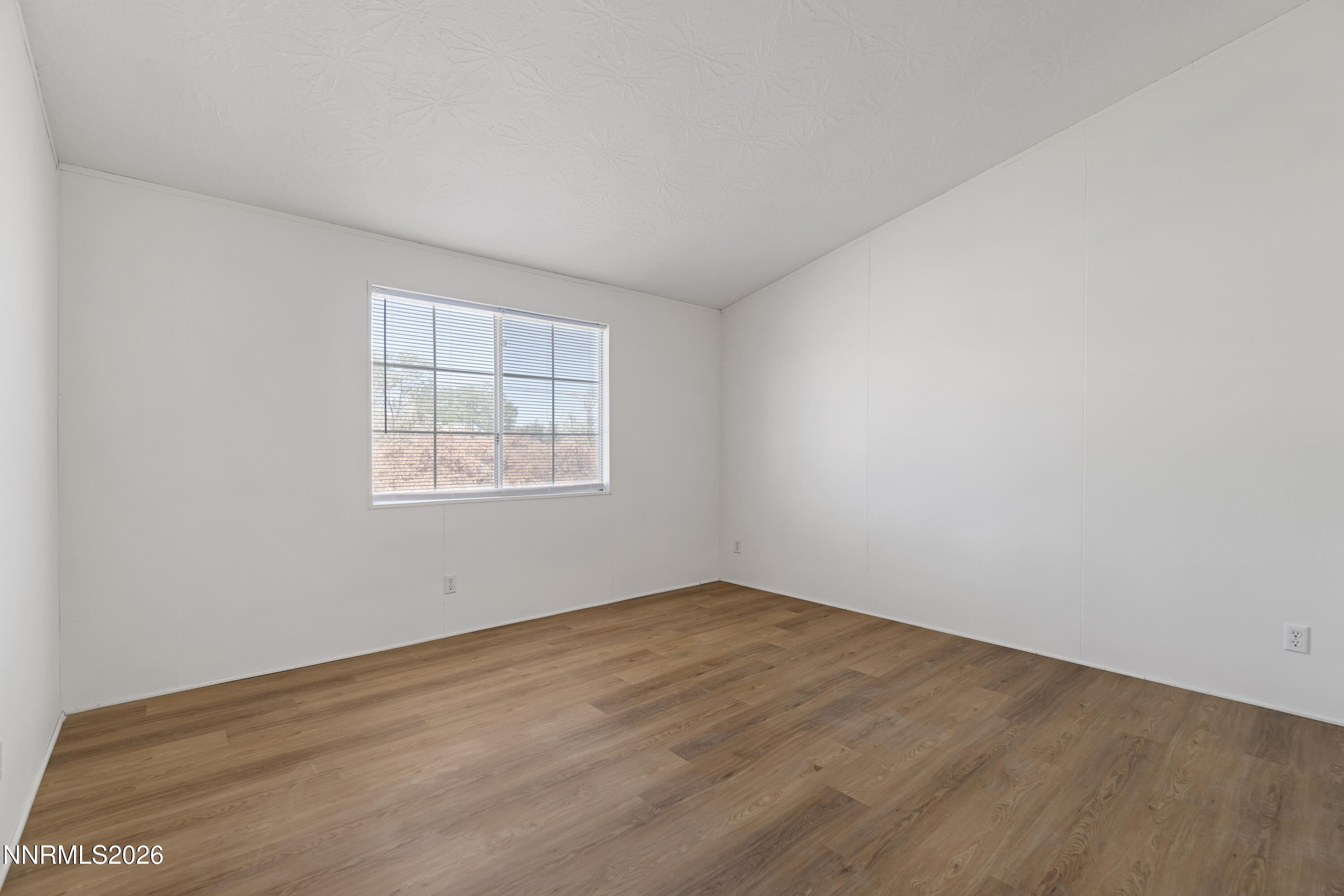 4210 Deodar Street Property Photo 23