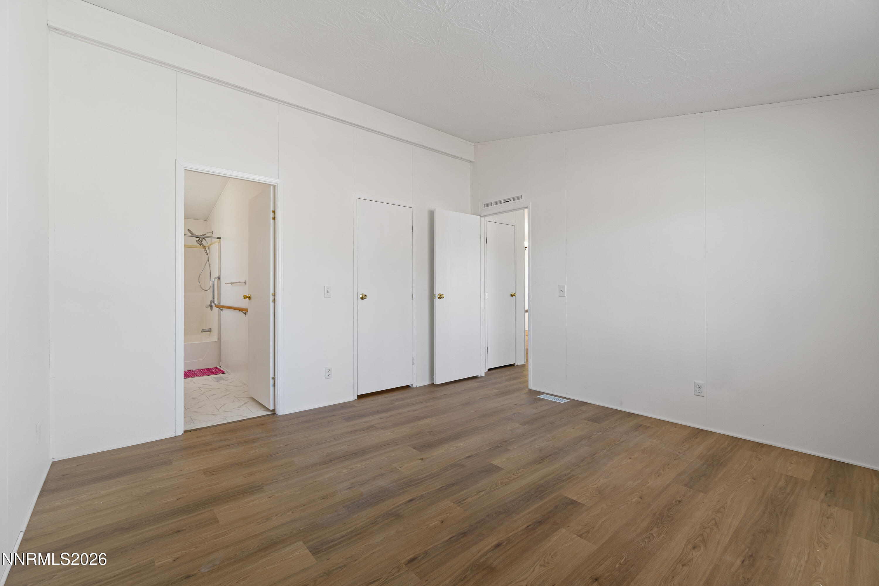 4210 Deodar Street Property Photo 24