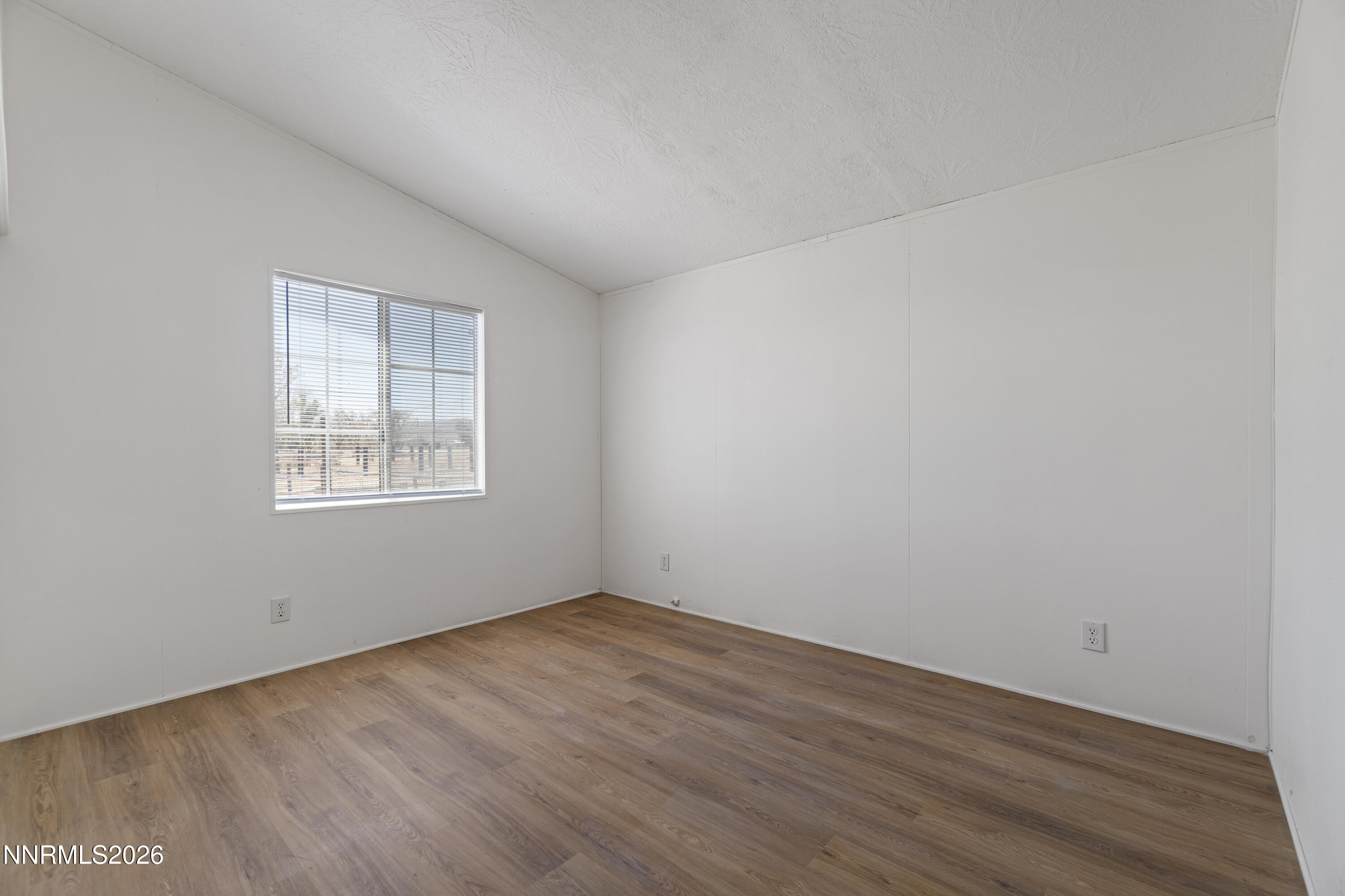 4210 Deodar Street Property Photo 27