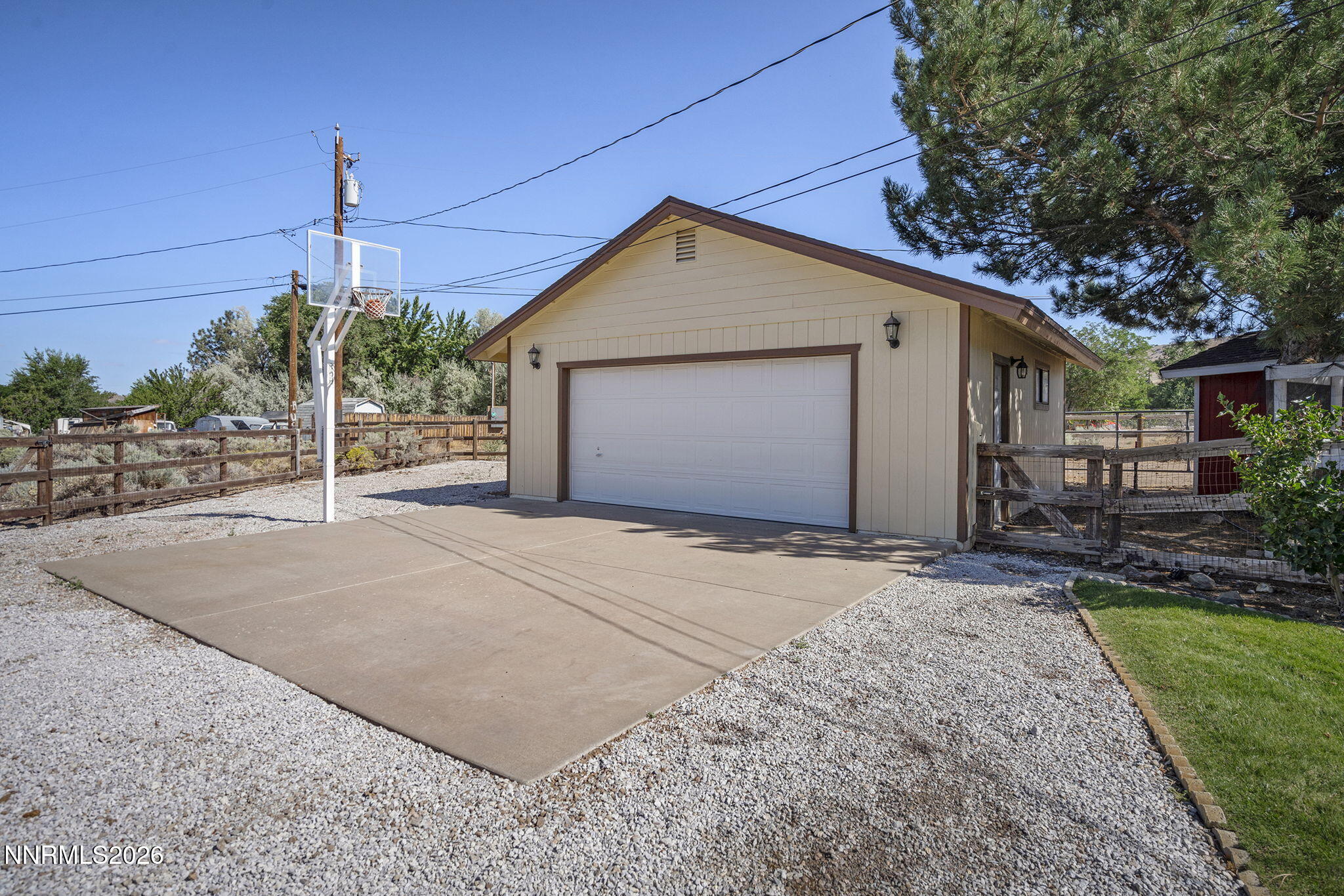 3495 Tee Pee Lane Property Photo 3