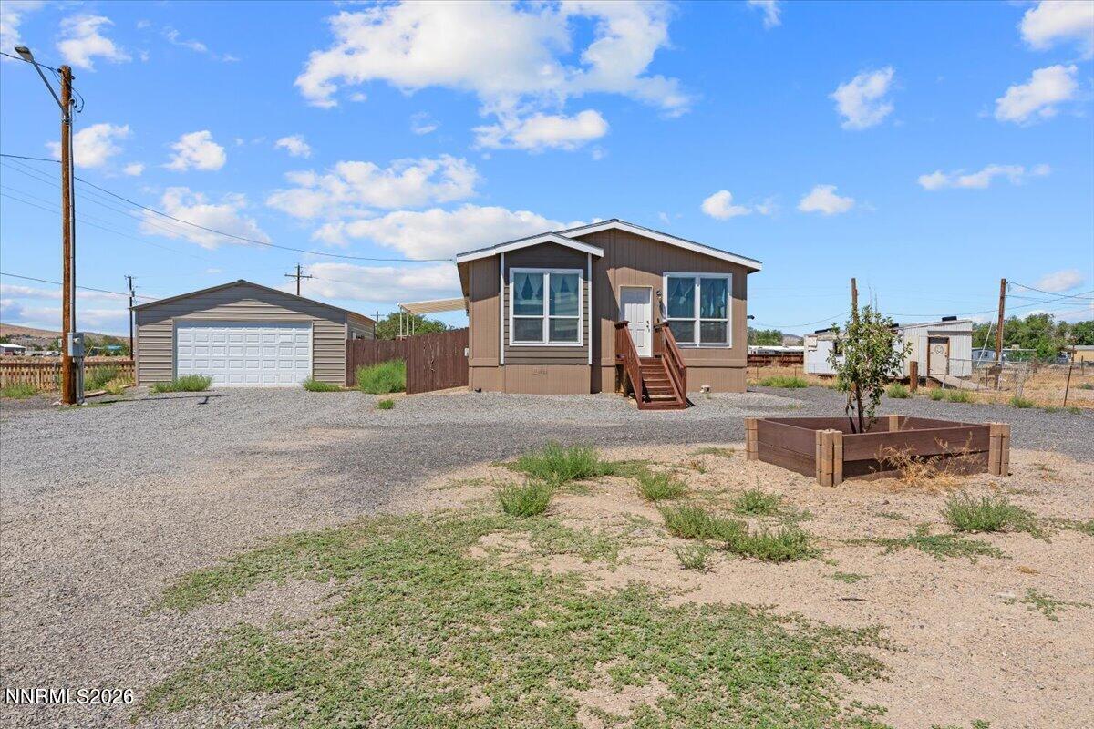 3913 Amber Street Property Photo 6