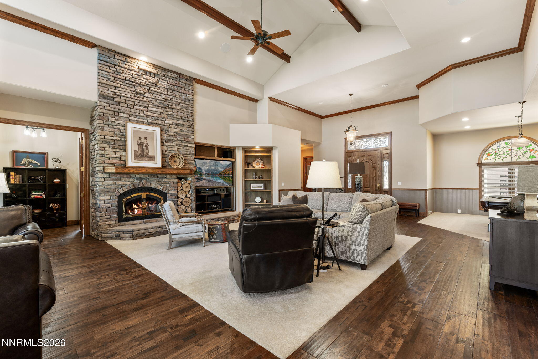 406 Gleneagles Court Property Photo 10