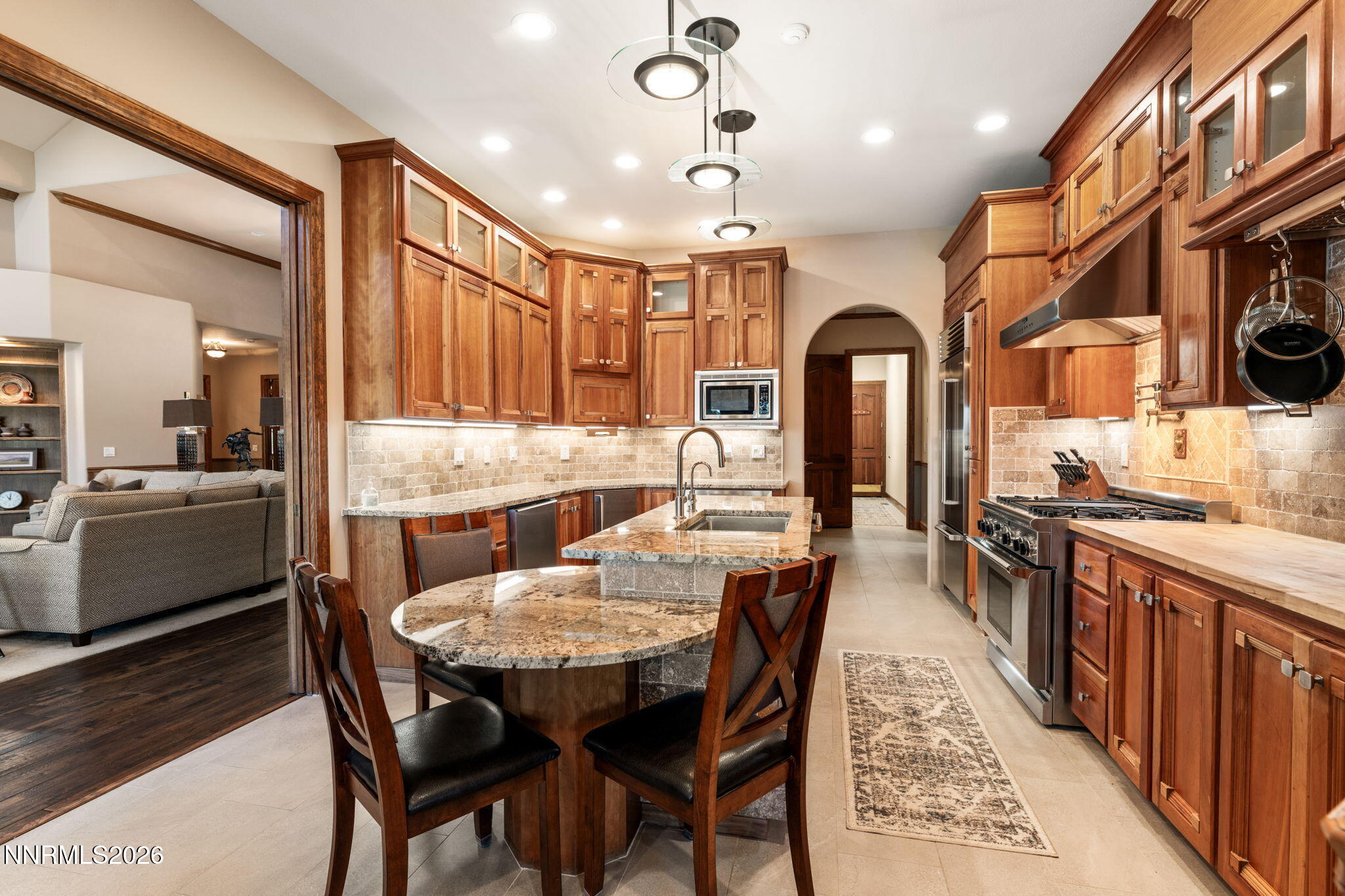 406 Gleneagles Court Property Photo 15