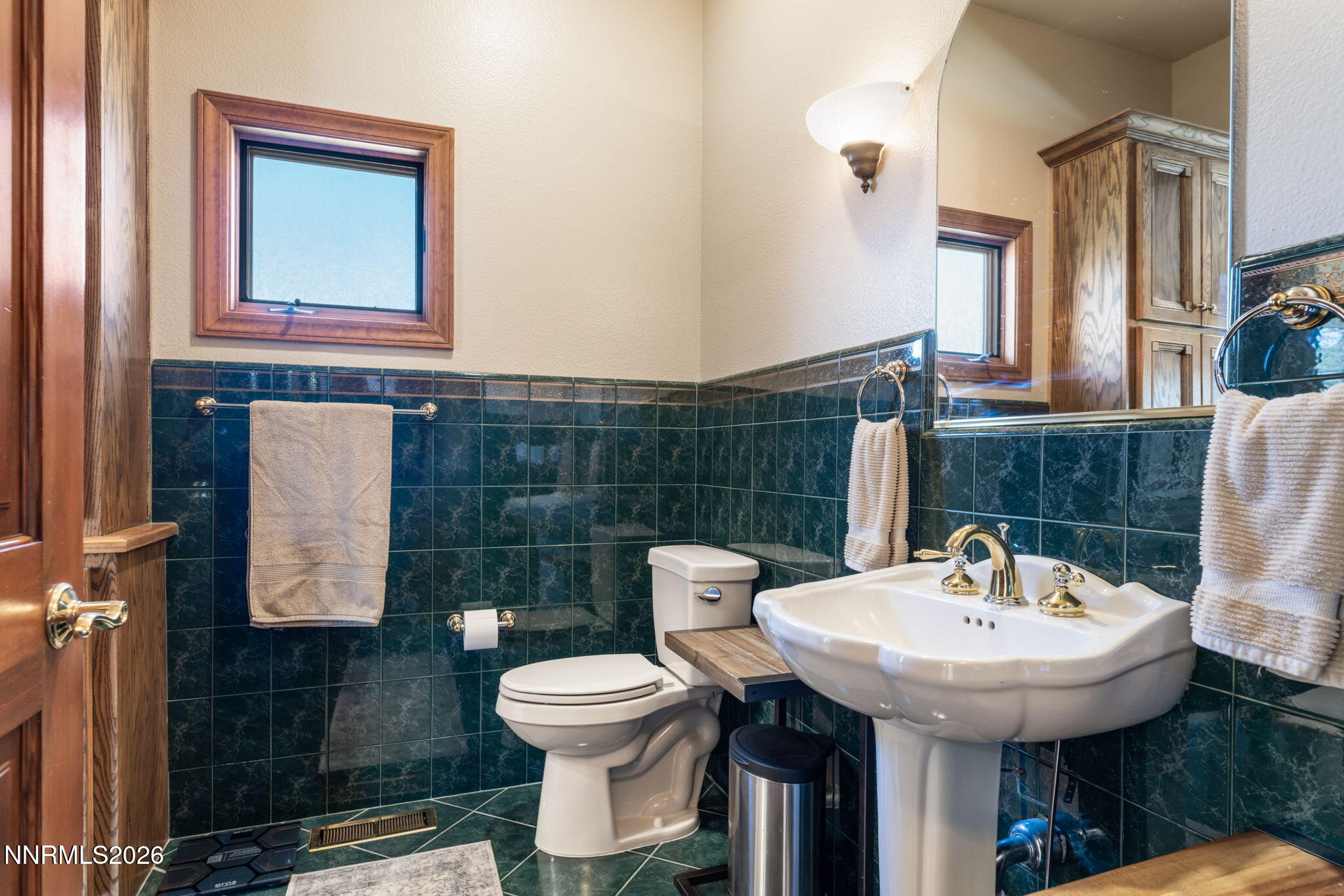 406 Gleneagles Court Property Photo 36