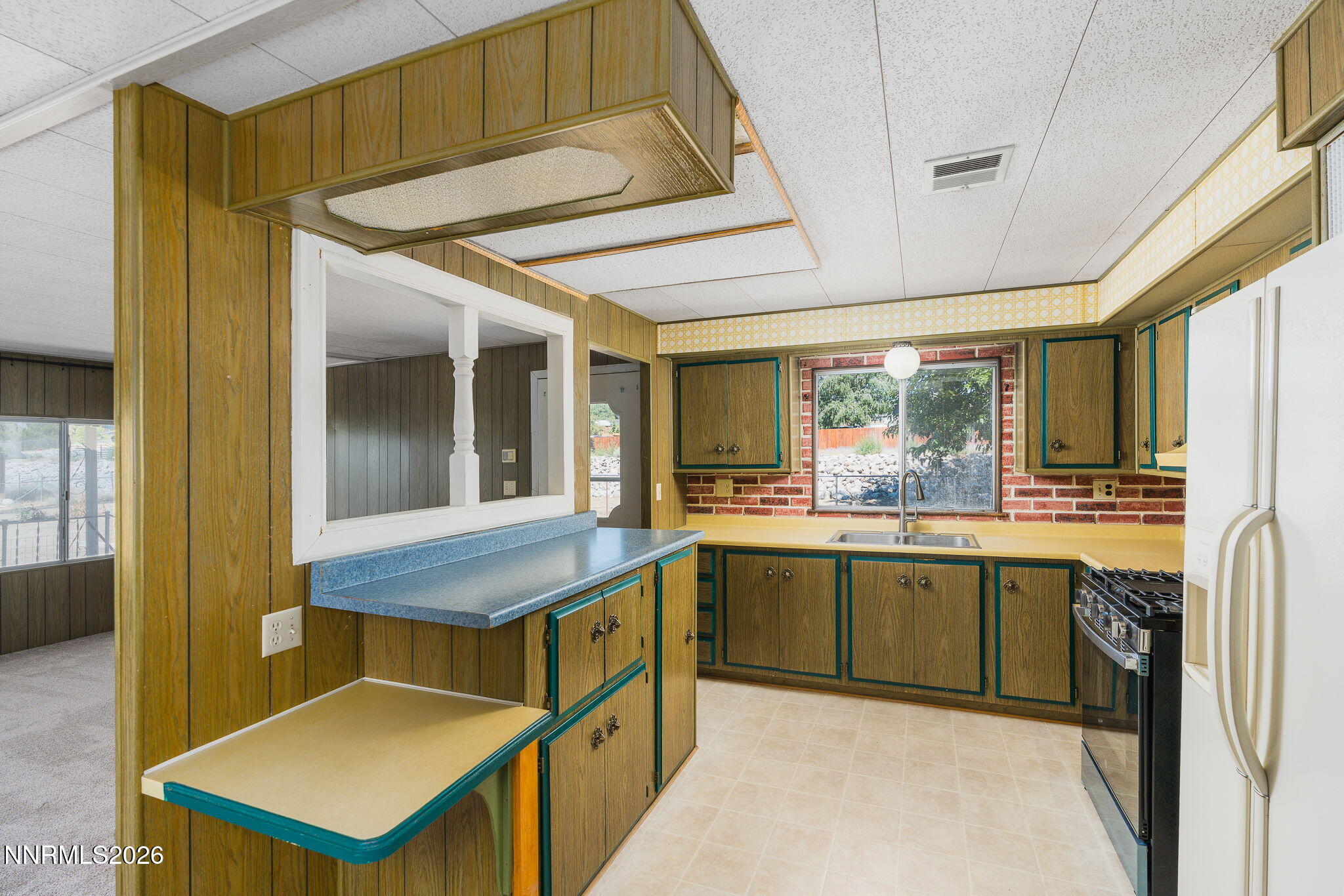 6197 Leon Drive Property Photo 8