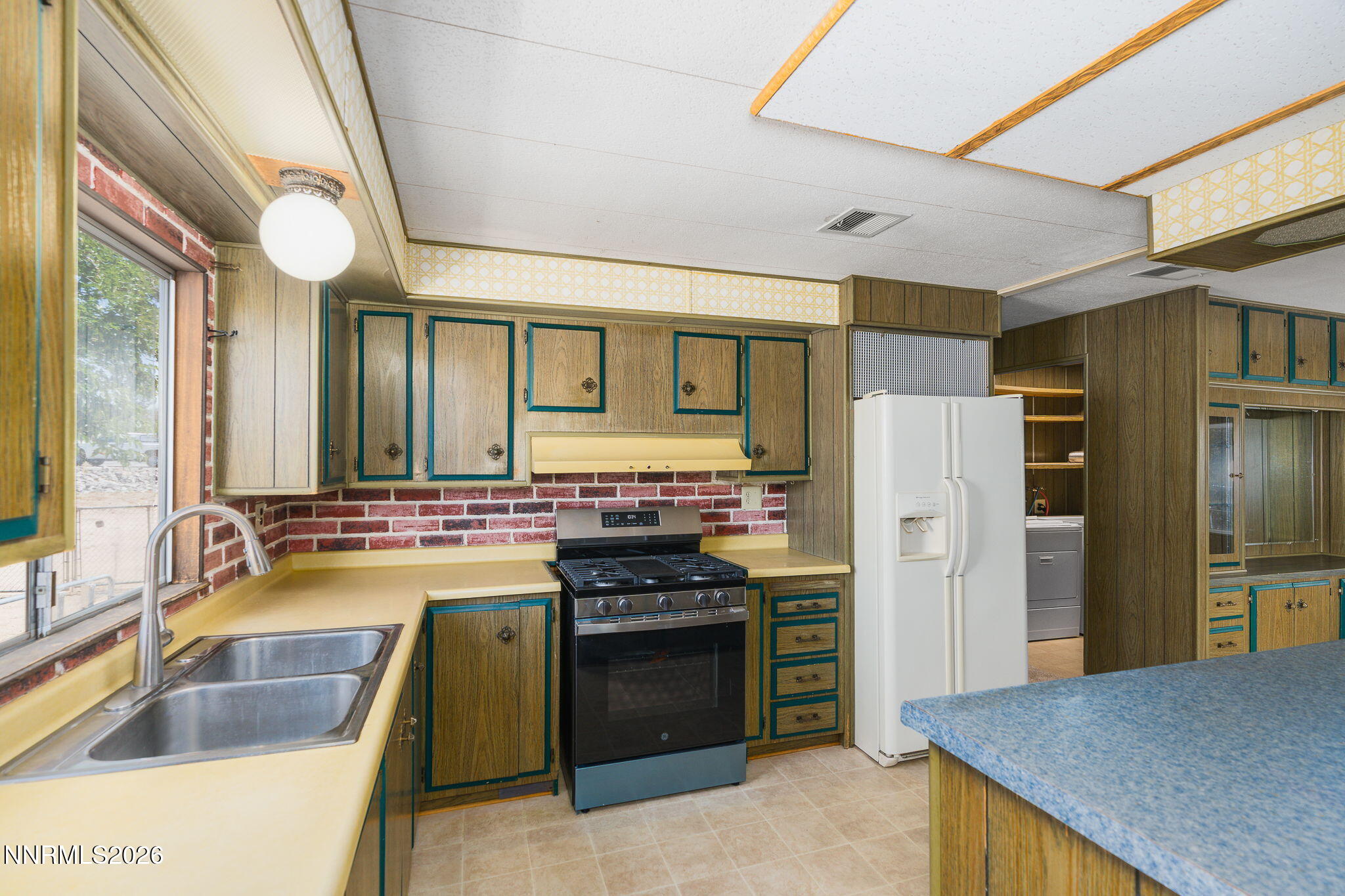 6197 Leon Drive Property Photo 11