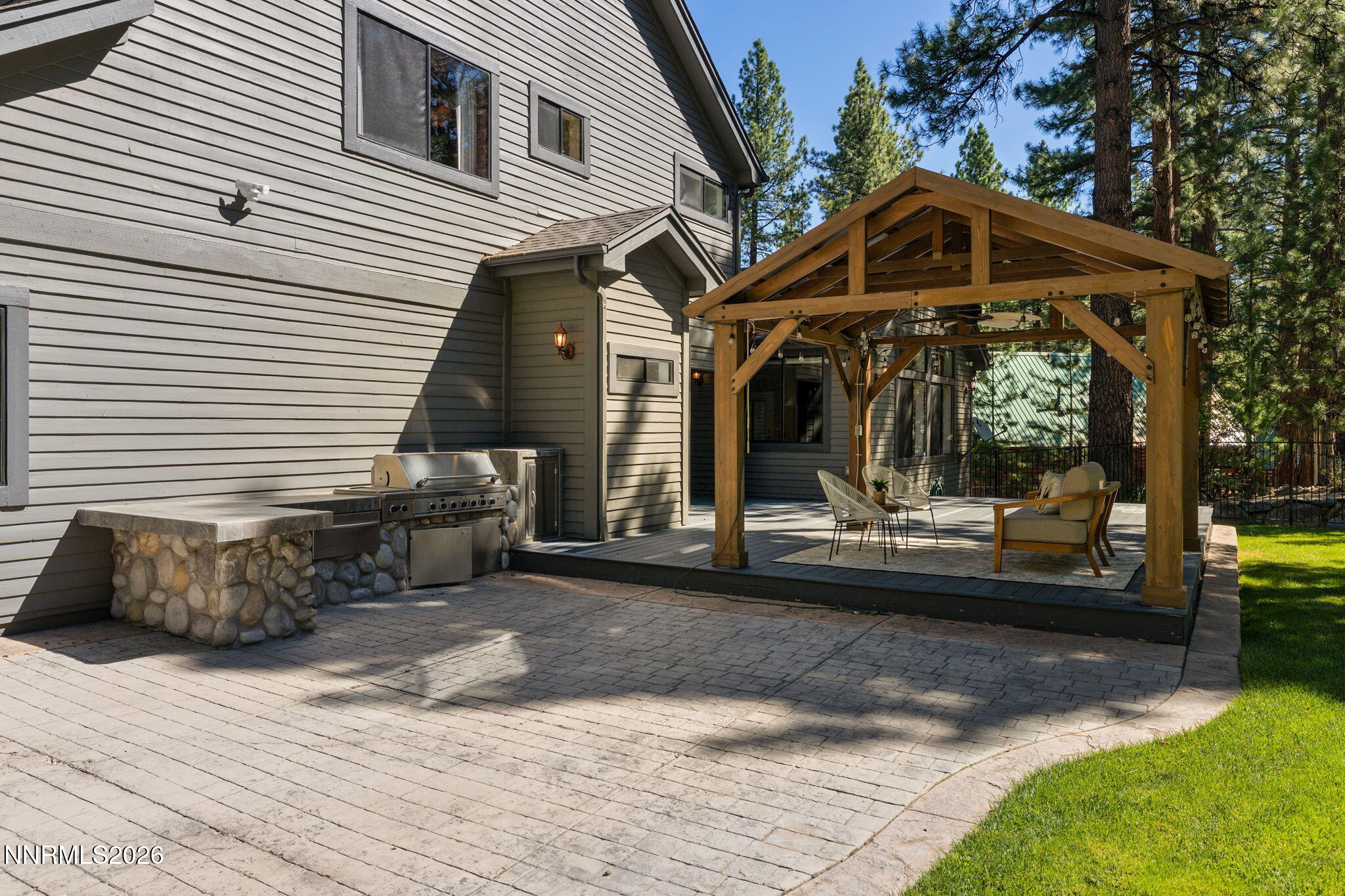 17010 Mountain Bluebird Drive Property Photo 44