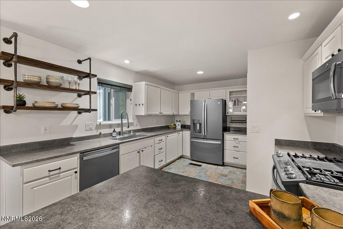 3955 Kings Row Property Photo 15